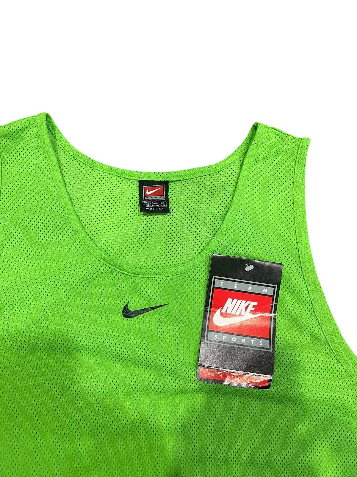 Nike Deadstock With Tag Nike TEAM Centre Swoosh Mesh Sleeveless Size US M / EU 48-50 / 2 - 3 Thumbnail