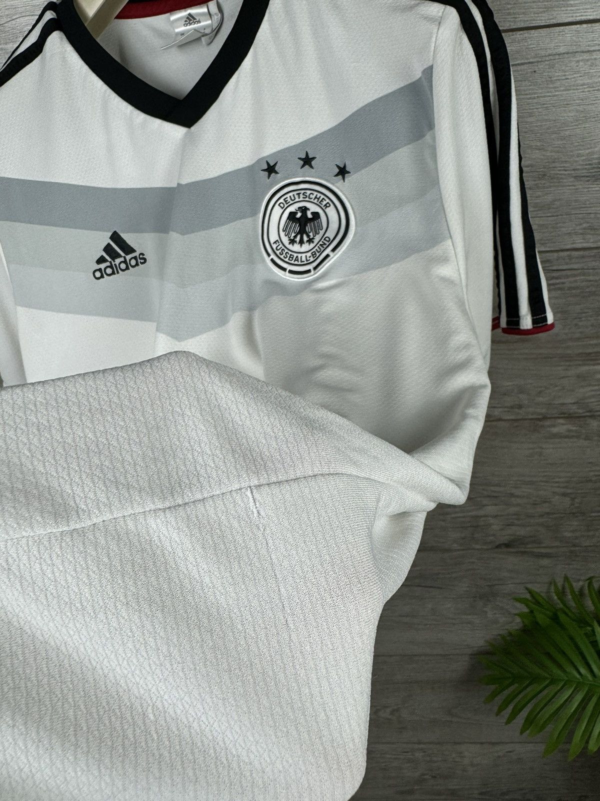 Adidas Adidas Deutscher Fussball-Bund 2014 2015 size M Size US M / EU 48-50 / 2 - 13 Thumbnail