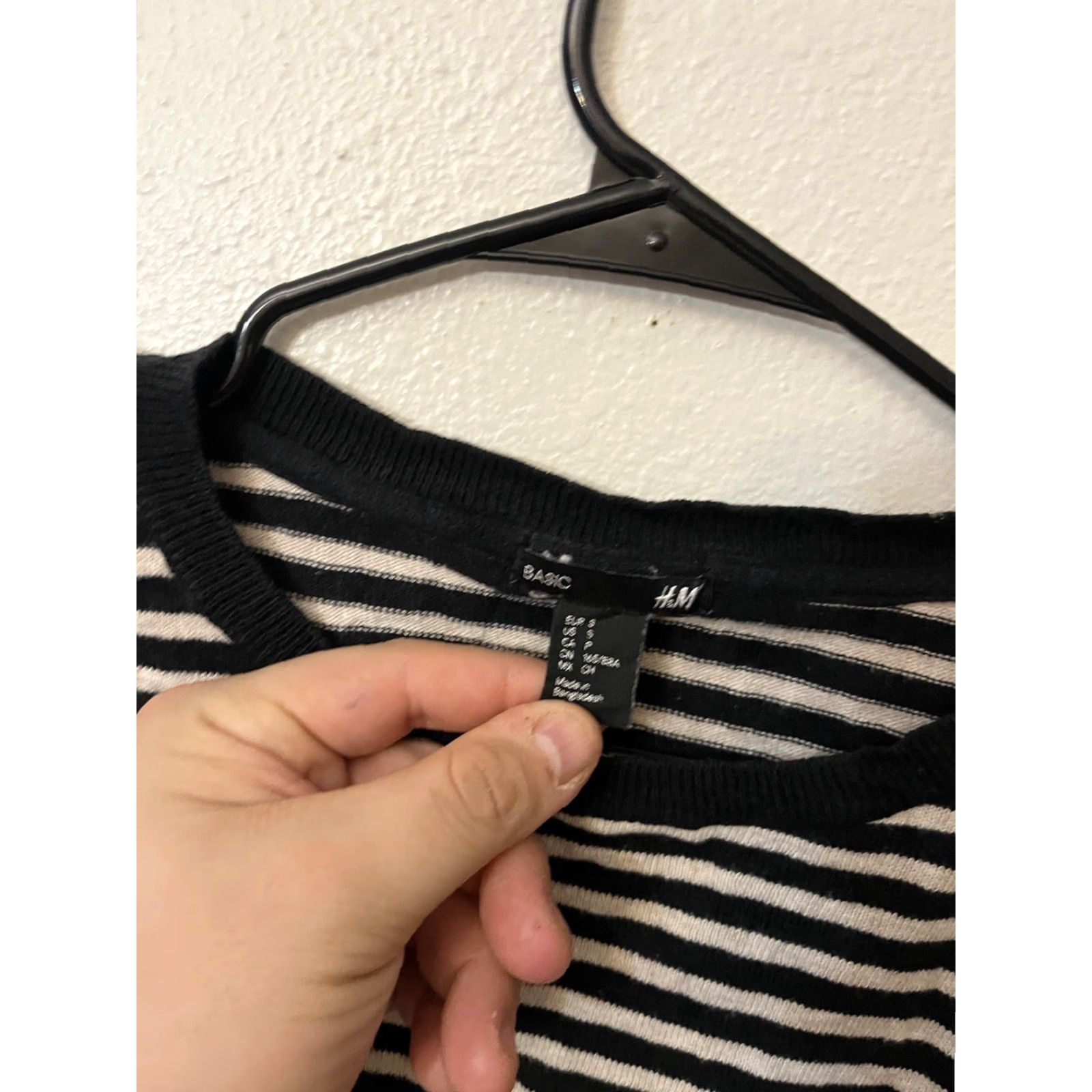 H&M H&M Knit Sweater Women's Black White Striped Solid Round Neck Pullover Long Sleeve Casual Regular Size S (Small) Size S / US 4 / IT 40 - 2 Thumbnail