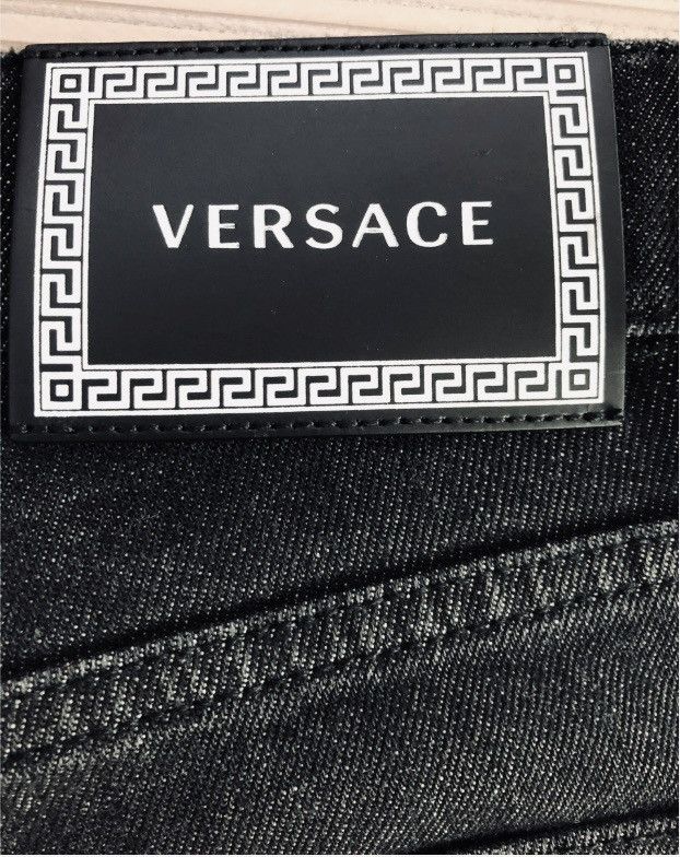 Versace Verscae 🇮🇹 Black Asphalt 5 Pkt Medusahead Denim Shorts 30 New Size US 30 / EU 46 - 3 Thumbnail