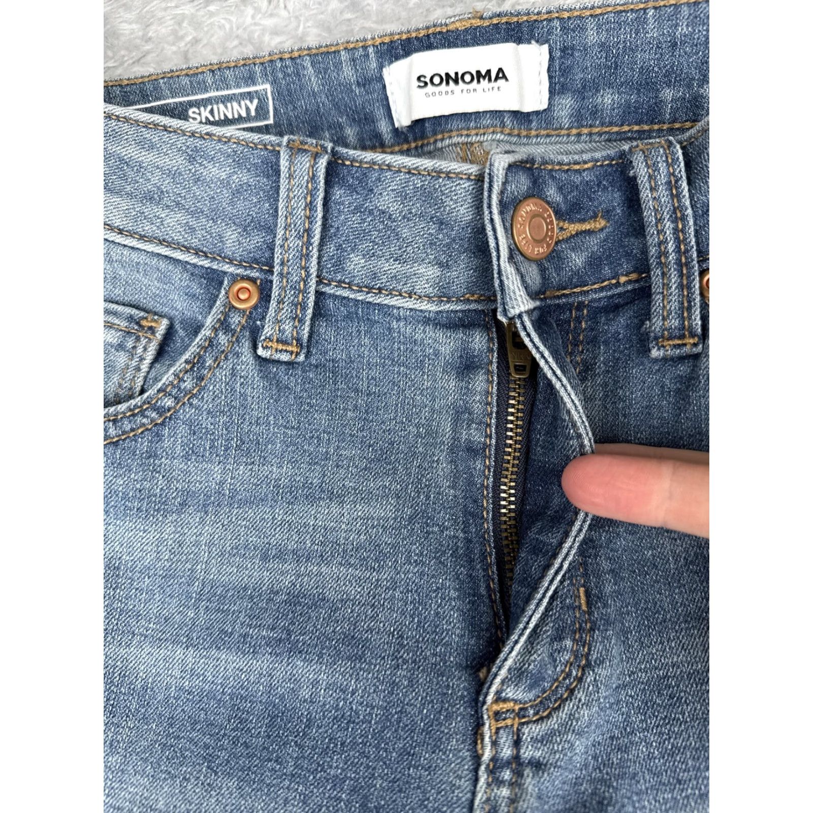 Denime Sonoma Goods For Life Jeans Womens 4 Blue Skinny Distressed Stretch Denim Ripped Size 27" / US 4 / IT 40 - 5 Thumbnail