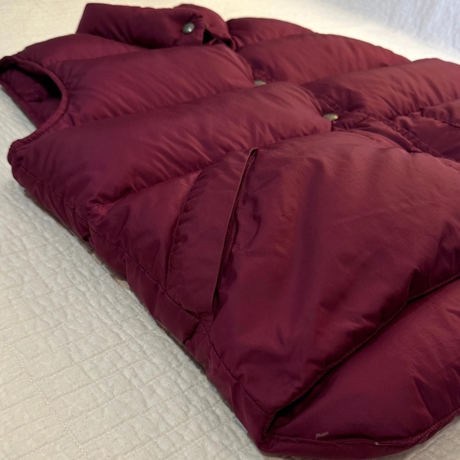 L.L. Bean LL BEAN Medium Puffer Vest Vintage EUC Goose Down Burgundy Size M / US 6-8 / IT 42-44 - 5 Thumbnail