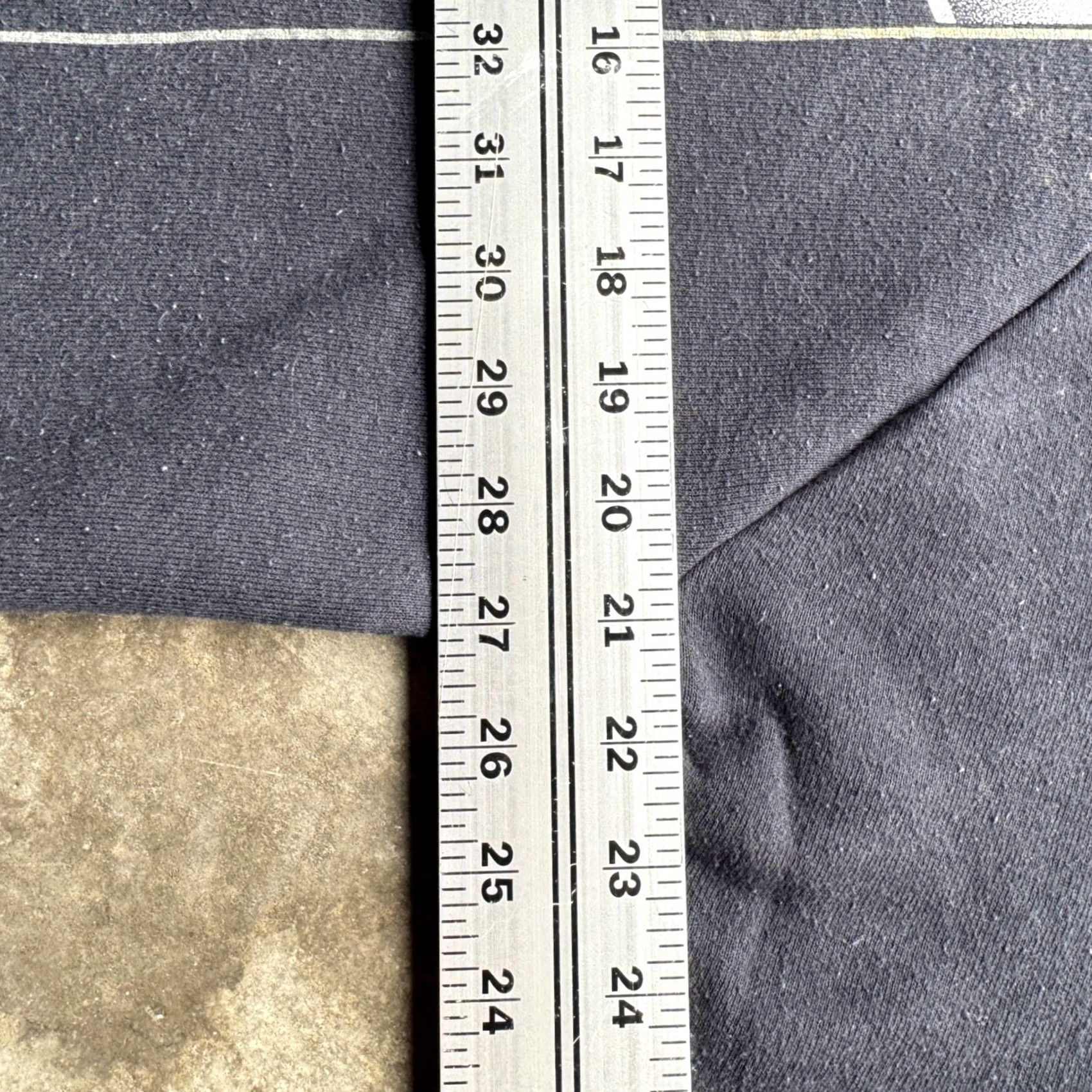 Vintage VTG Unbranded Sweatshirt Pullover L Mens Black 90s Distressed Faded Stains Wine Fruit of the Loom Size US L / EU 52-54 / 3 - 4 Thumbnail