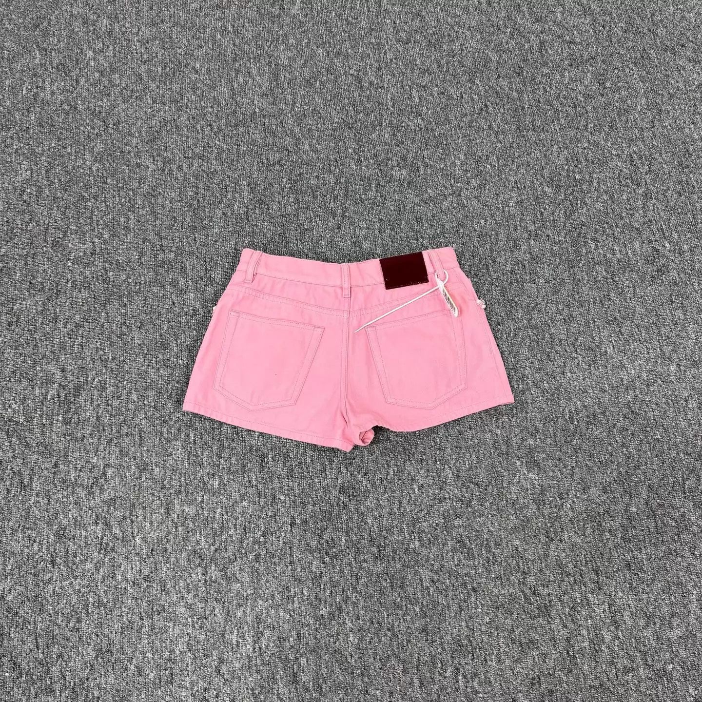 Gucci Gucci New Pink Crystal Flower Trim Denim Shorts 25 Size 25" / US 0 / IT 36 - 2 Thumbnail