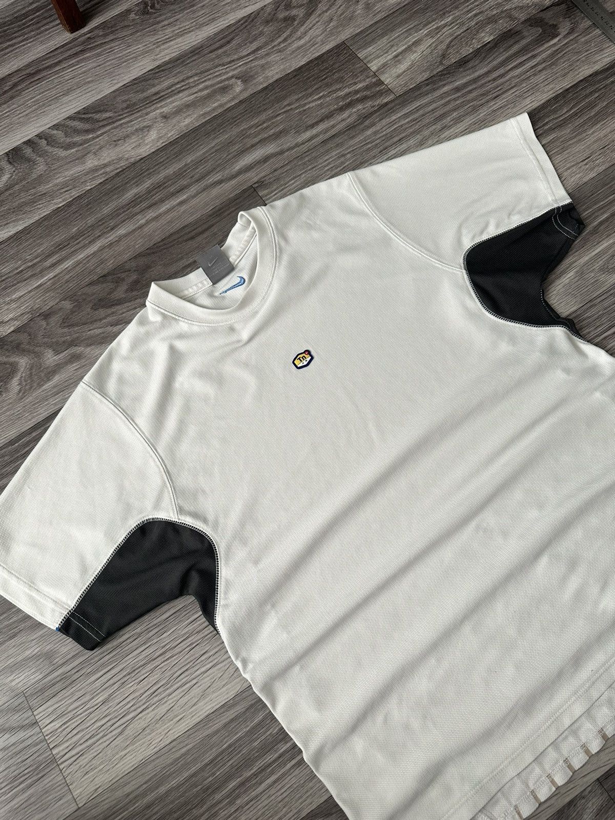 Nike Nike TN Air Max Plus White T shirt central logo drill drip Size US M / EU 48-50 / 2 - 5 Thumbnail