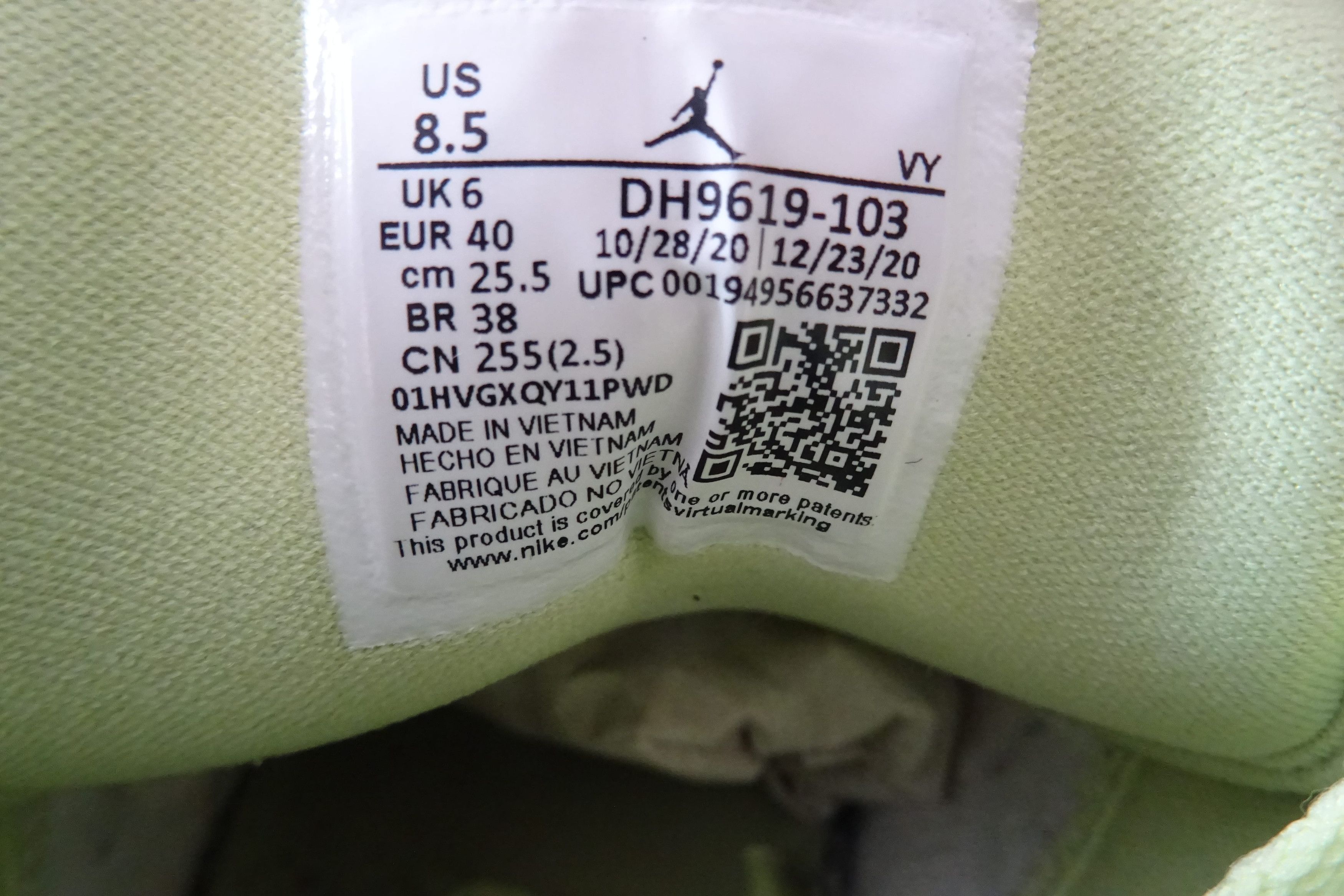 Jordan Brand Nike Air Jordan 1 Low (W) " Limelight " Sneaker Size US 7 / IT 37 - 15 Thumbnail