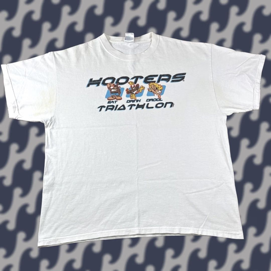 Vintage VINTAGE Hooters T-Shirt XL White Cotton Short Sleeve Crew Neck Logo 90s USA Men Decade Graphic Shirt Size US XL / EU 56 / 4 - 1 Thumbnail