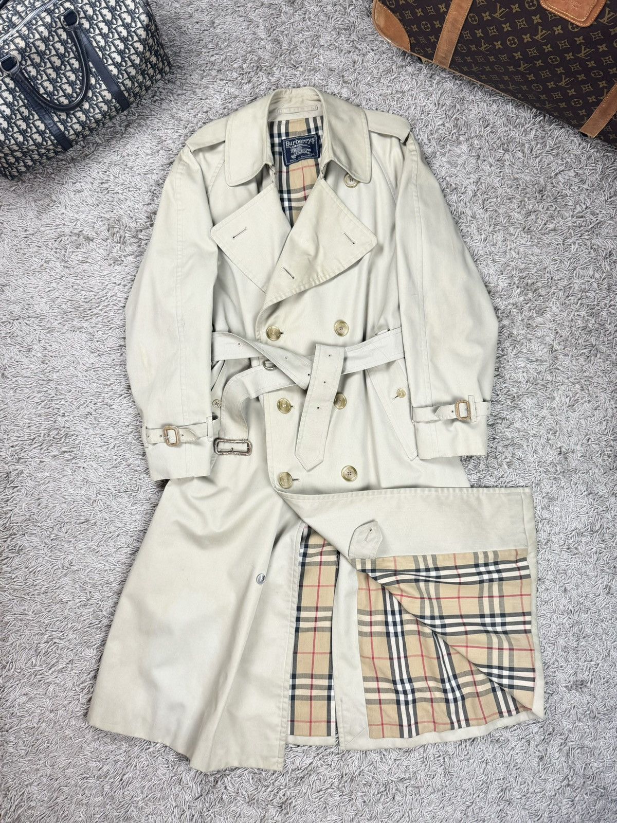 Burberry Vintage trench coat Burberry original luxury streetwear item Size L / US 10 / IT 46 - 1 Thumbnail