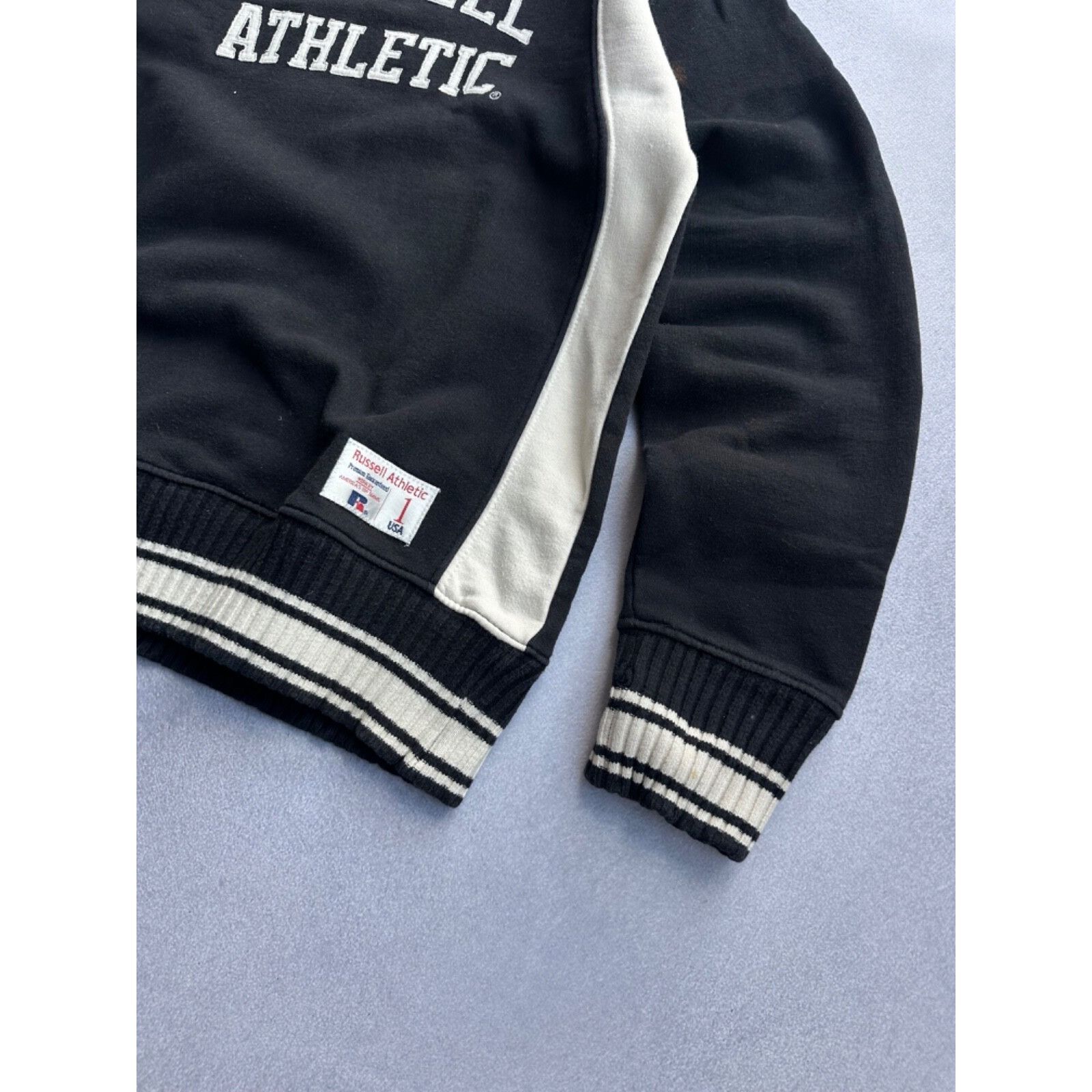 Russell Athletic VTG Russell Athletic Big Logo Sweatshirt Size US M / EU 48-50 / 2 - 6 Thumbnail