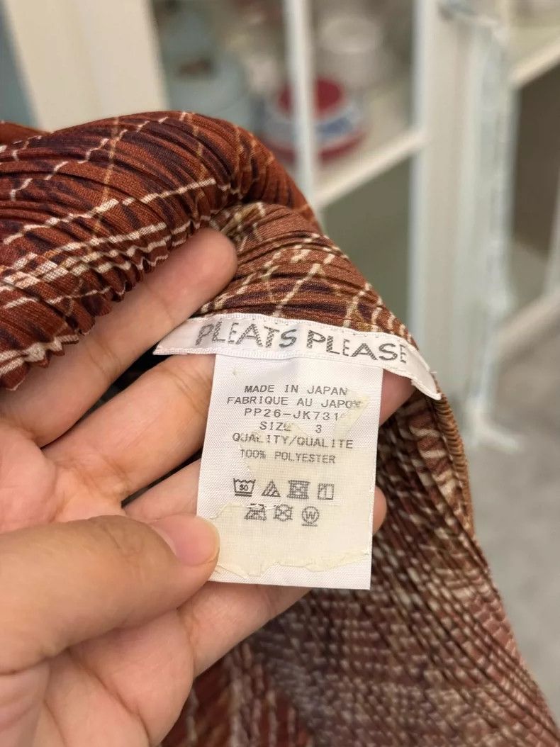 Issey Miyake Issey Miyake size:3 Brown pleated top Size XS / US 0-2 / IT 36-38 - 3 Thumbnail