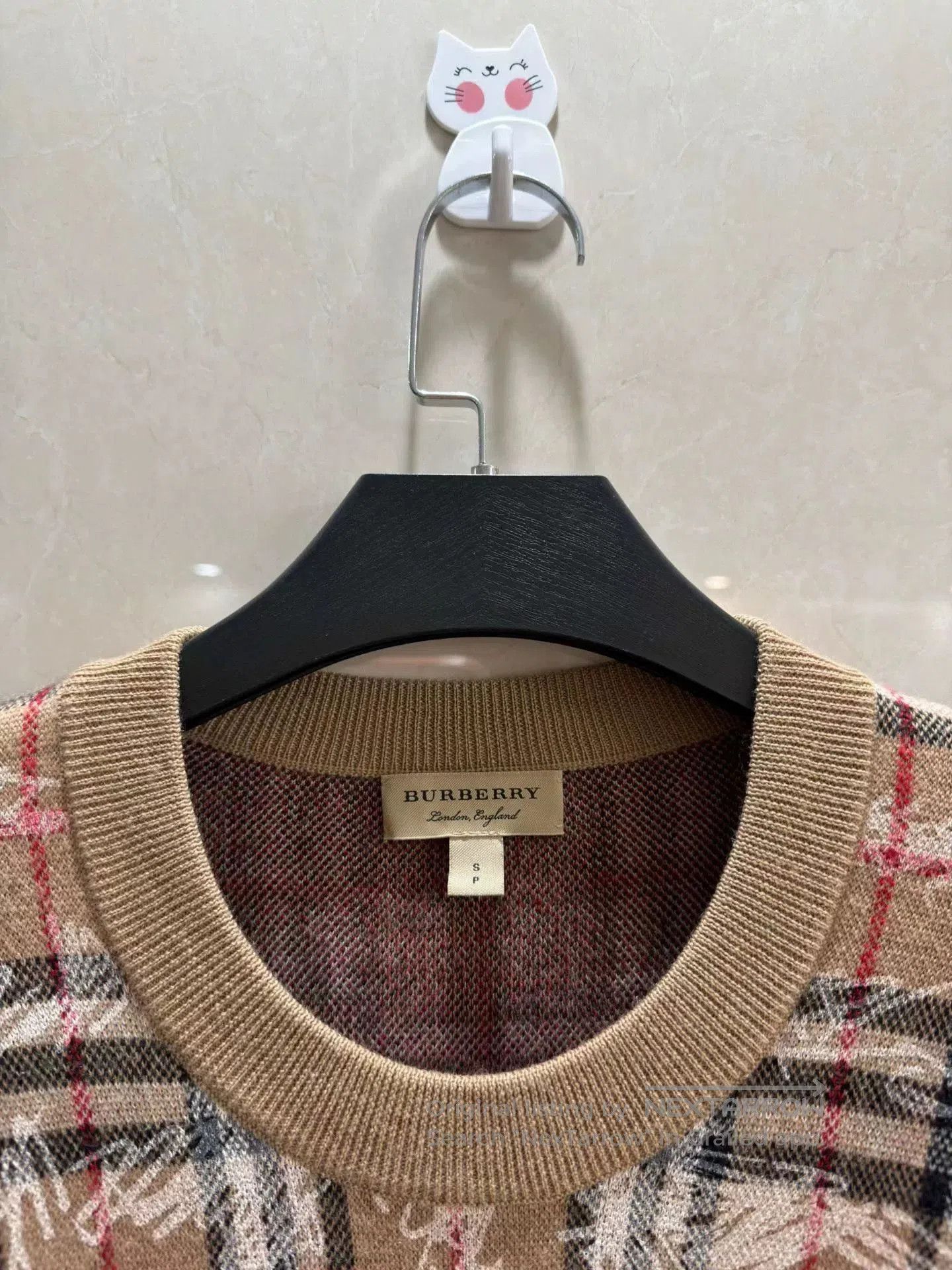 Burberry burberry graffiti check wool sweater. Size S / US 4 / IT 40 - 2 Thumbnail