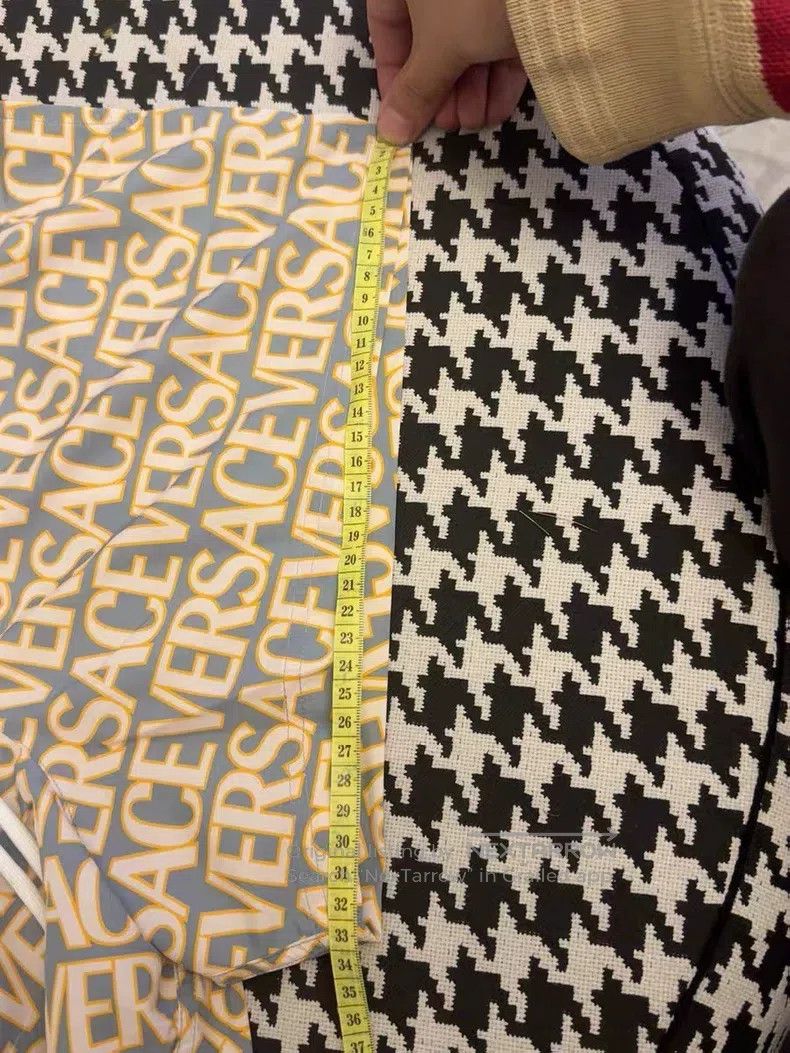 Versace Versace Color-blocked swimming trunks Size US 36 / EU 52 - 9 Thumbnail
