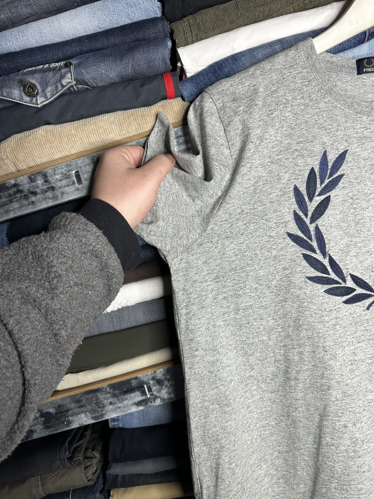 Fred Perry Fred Perry Big Laurel Wreath Logo T Shirt Crew Neck Size M Size US M / EU 48-50 / 2 - 5 Thumbnail
