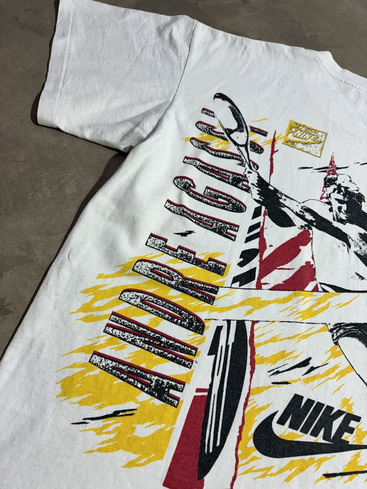 Nike Vintage Nike Andre Agassi Tennis White L T Shirt USA 90s Size US L / EU 52-54 / 3 - 8 Thumbnail