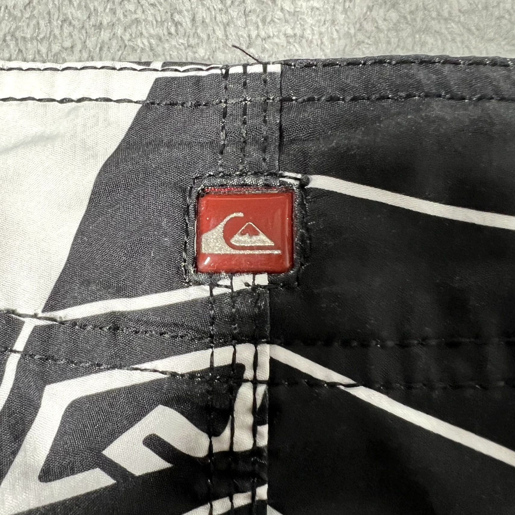 Quiksilver Quiksilver Board Shorts Men’s S 26” Waist Multicolor Blue Beach Surfing Size US 29 - 7 Thumbnail