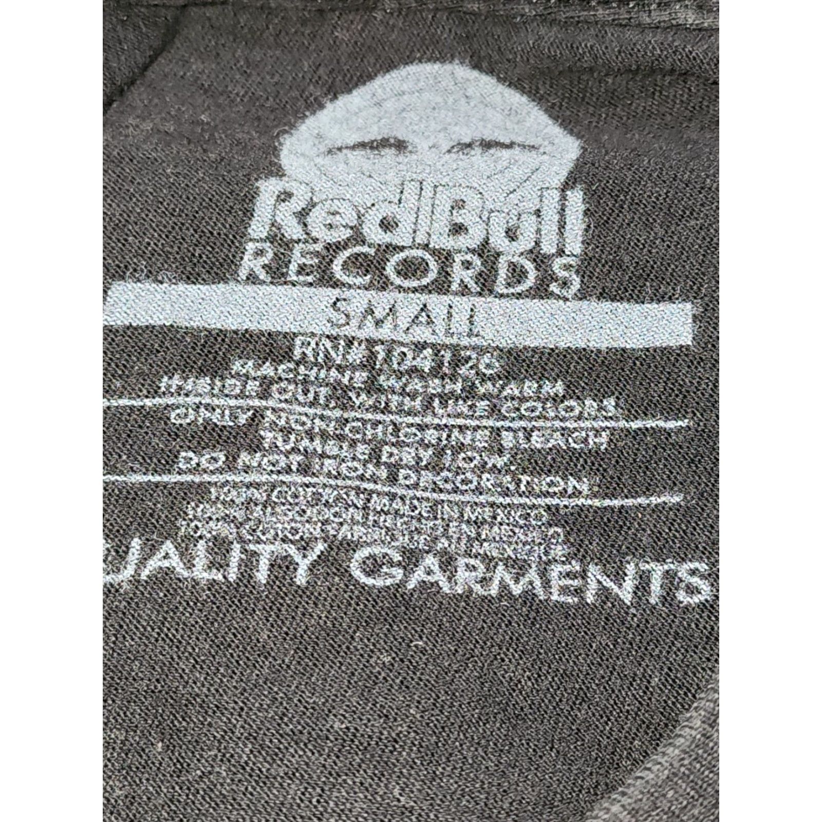 Vintage Red Bull Records Beartooth Columbus Ohio T‑Shirt Adult Small Black Band Grunge Metal Punk Concert Merch 2010s Mens Size US S / EU 44-46 / 1 - 4 Thumbnail