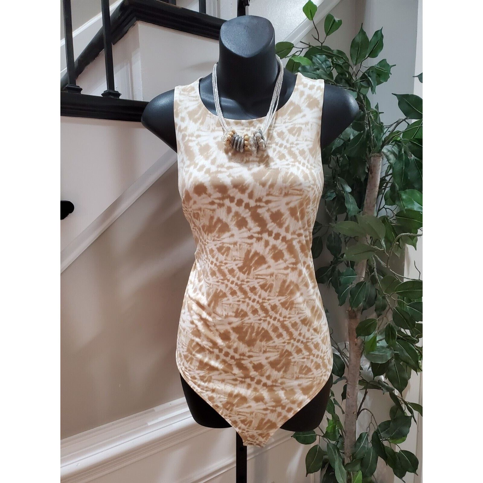 Express Express Polyester Sleeveless Bodysuit Top Blouse Size XL Size XL / US 12-14 / IT 48-50 - 8 Thumbnail