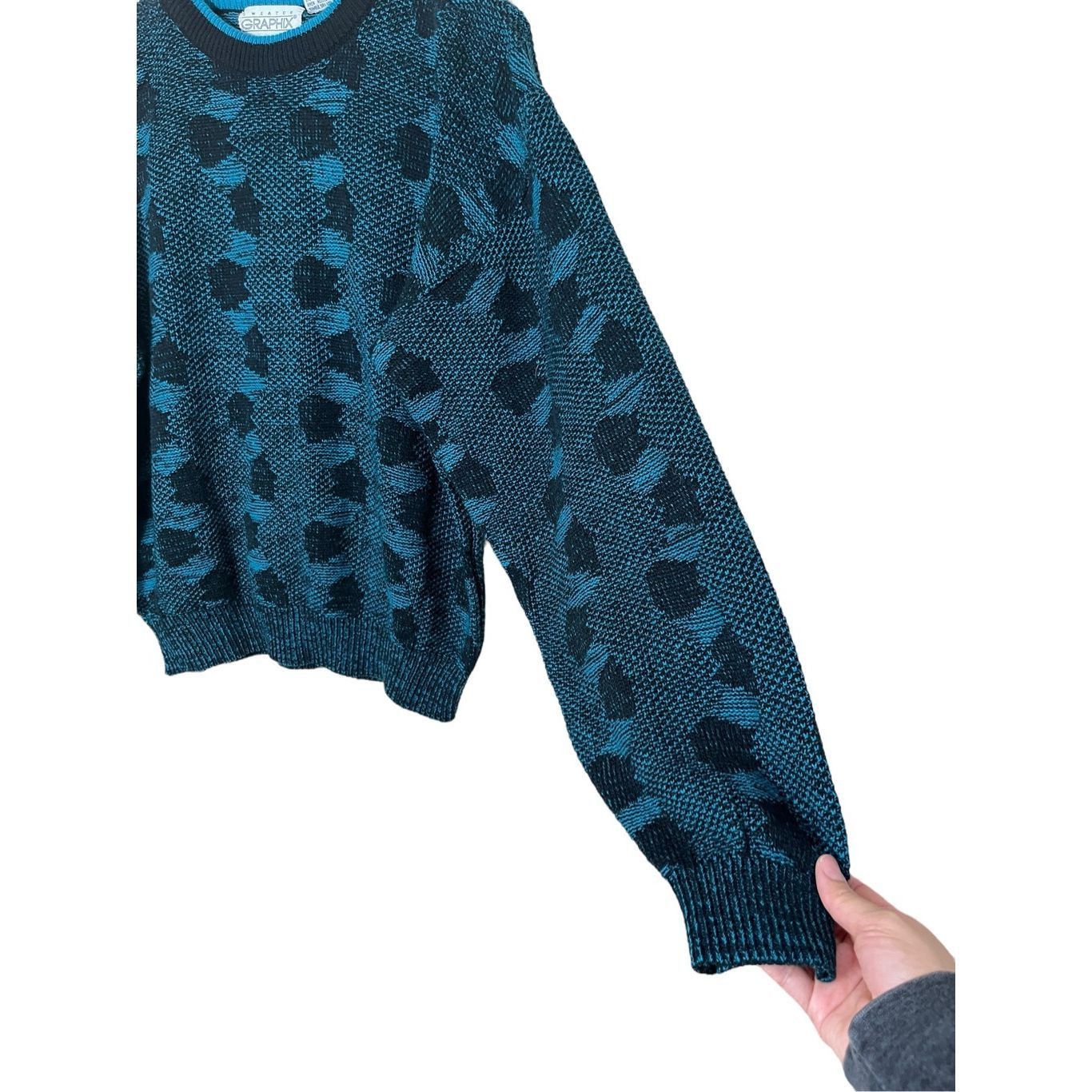 Other Vintage 1980s Sweater Graphix crew-neck knit sweater turquoise/black graphic pattern S Size S / US 4 / IT 40 - 2 Thumbnail