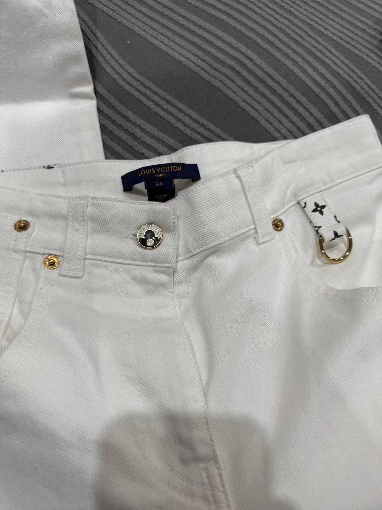 Louis Vuitton Lv 99 new jeans Size 25" / US 0 / IT 36 - 3 Thumbnail