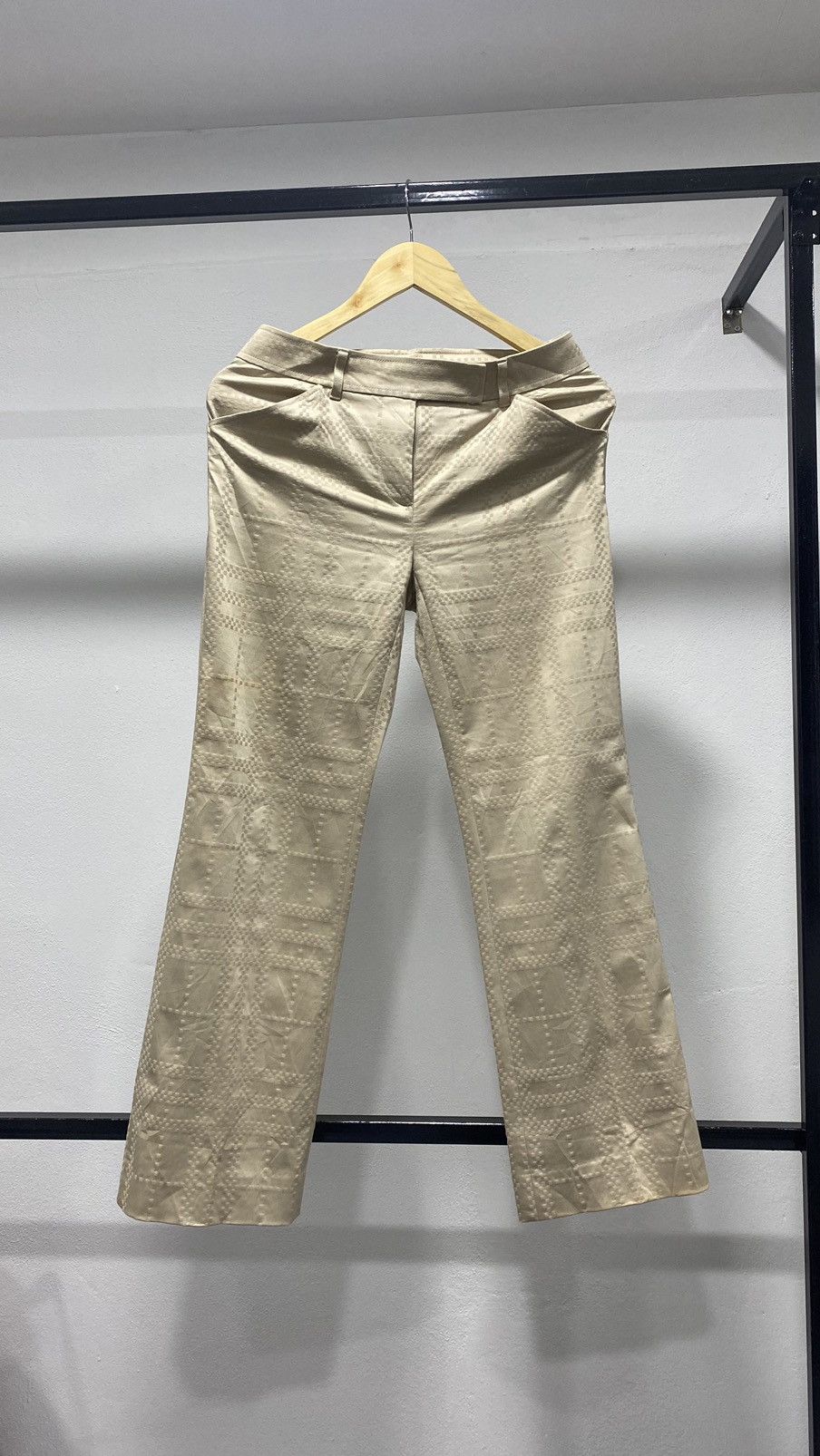 image of Avant Garde x Burberry Grail Burberry Novacheck Casual Pants in Cream, Women's (Size 26)