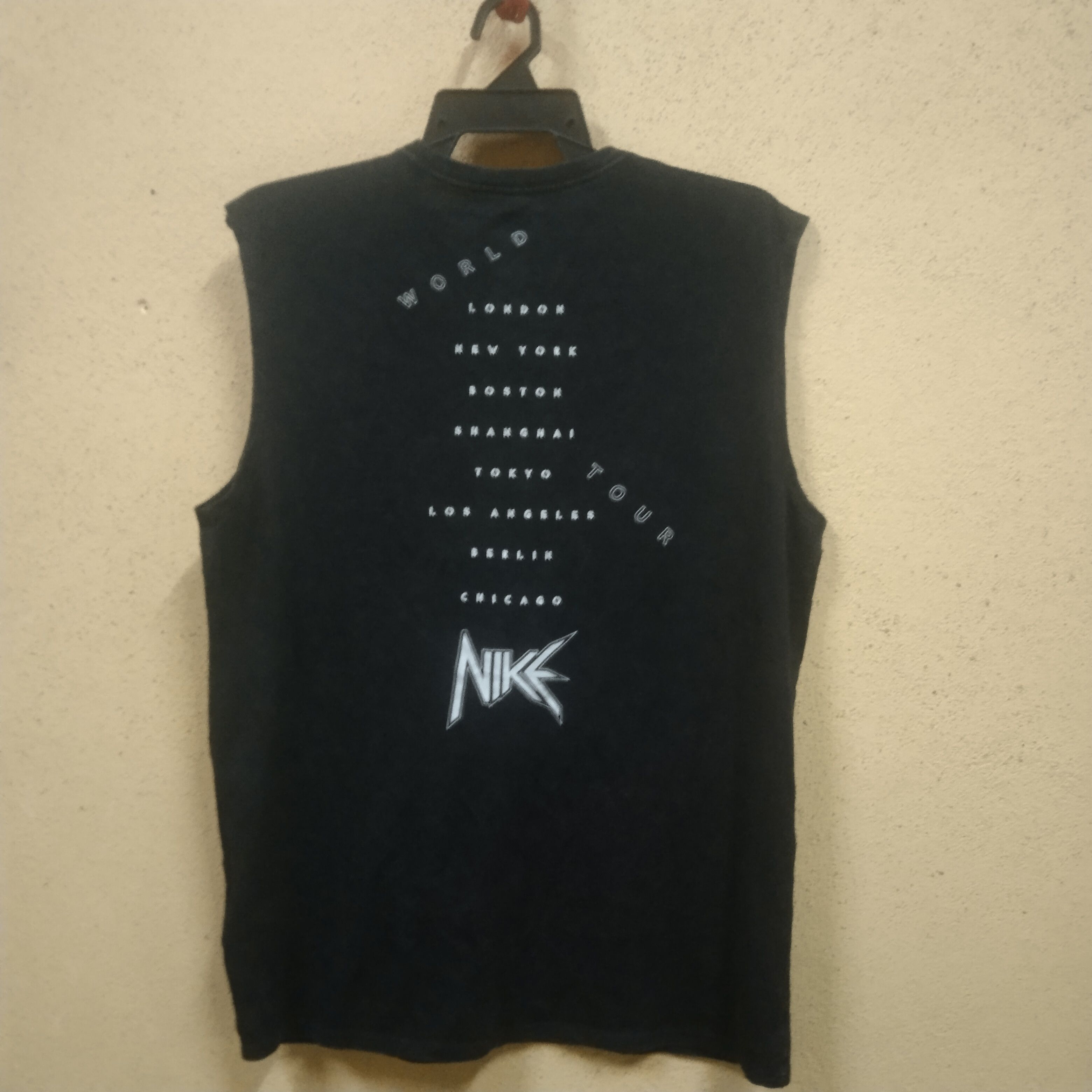 Nike Nike Running Wild World Tour Sleeveless Size US M / EU 48-50 / 2 - 4 Thumbnail