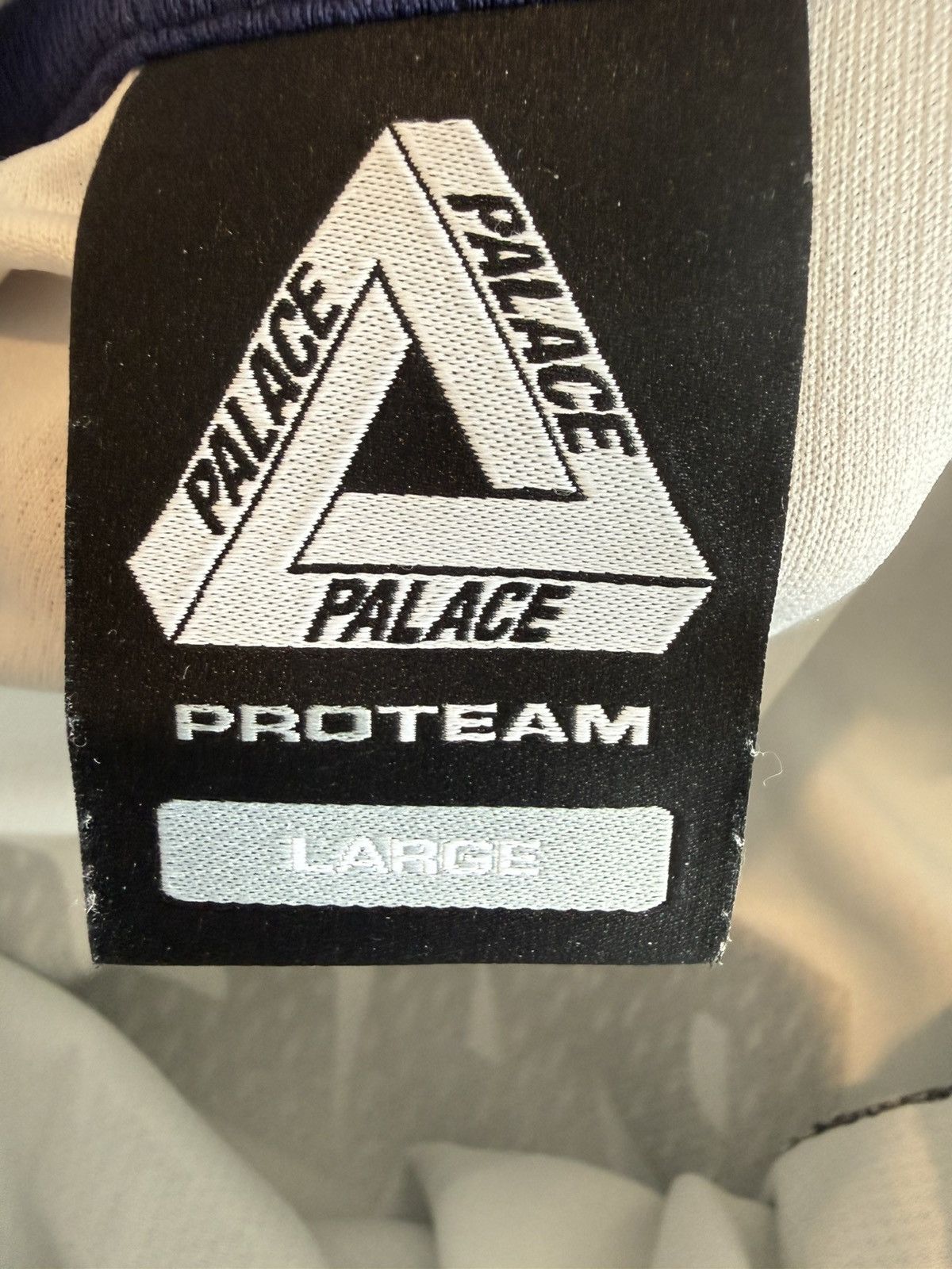 Palace Palace Phantasy Jersey White FW25 (Number 9) Size US L / EU 52-54 / 3 - 3 Thumbnail