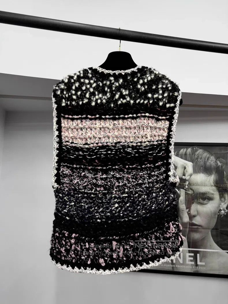 Chanel Chanel Velvet-like thick knitted top pearl vest Size XS / US 0-2 / IT 36-38 - 3 Thumbnail