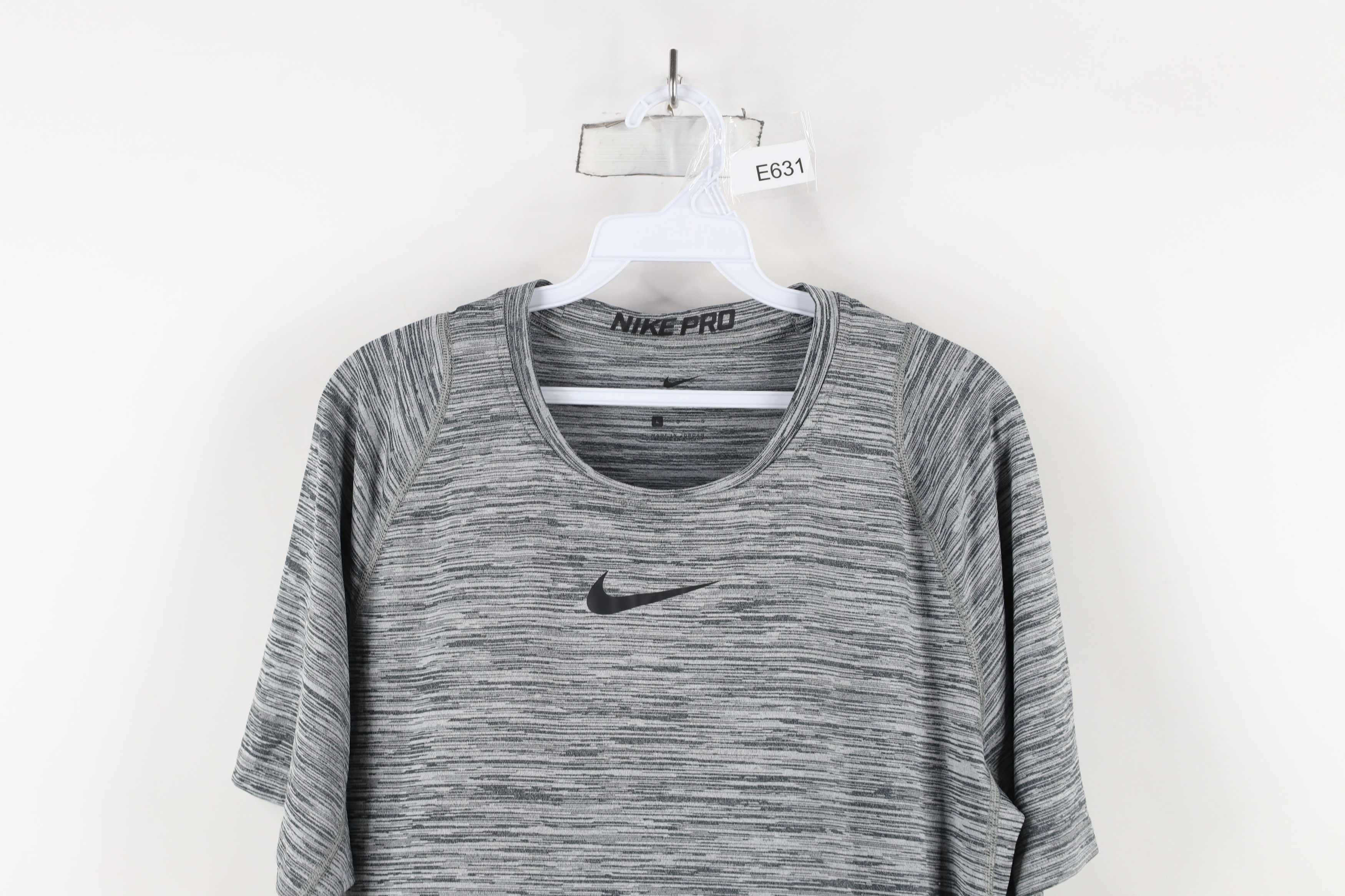 Nike × Vintage Nike Pro Center Swoosh Stretch Training Gym T-Shirt Gray Size US L / EU 52-54 / 3 - 2 Thumbnail