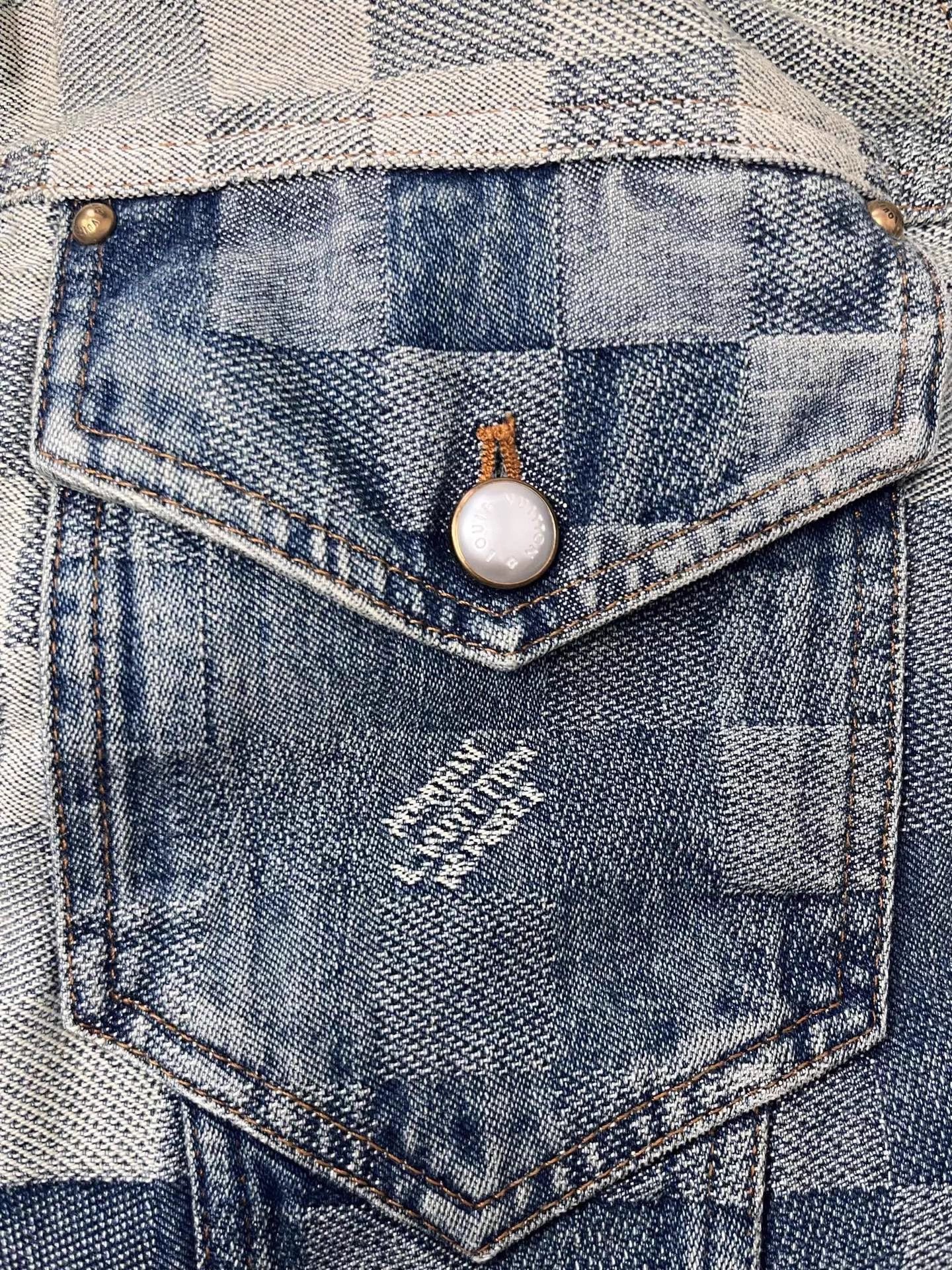 Louis Vuitton LOUIS VUITTON Men's Single-Breasted Denim Jacket Size US S / EU 44-46 / 1 - 3 Thumbnail