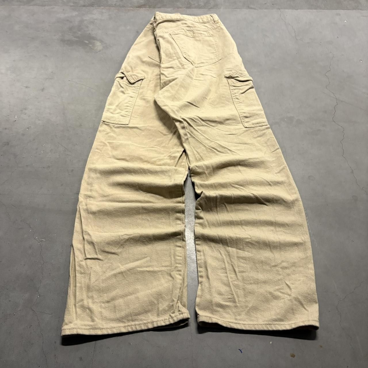 Vintage Crazy Vintage Y2K/2000s Baggy Skater Style Tan Khaki Cargo Pants! Size US 26 / EU 42 - 6 Thumbnail