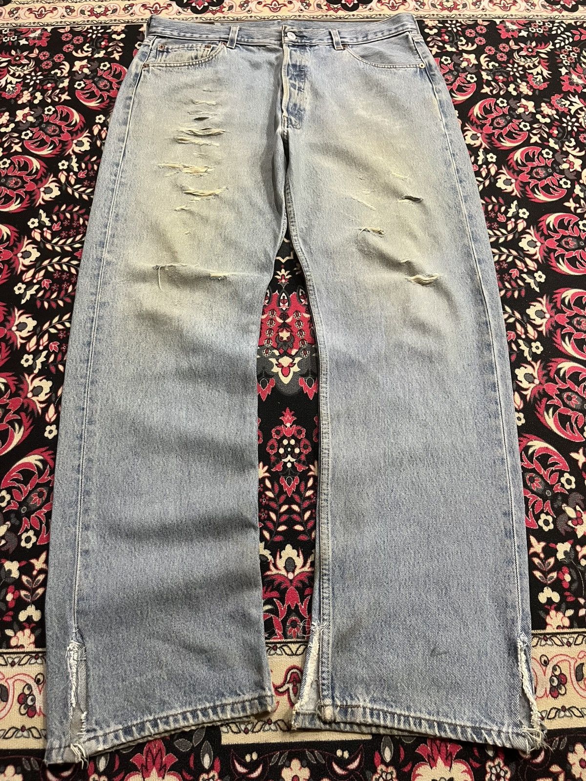 Levi's Vintage 90s Levi’s 501 Buttonfly Light Blue Washed Rip Jeans Size US 36 / EU 52 - 1 Thumbnail