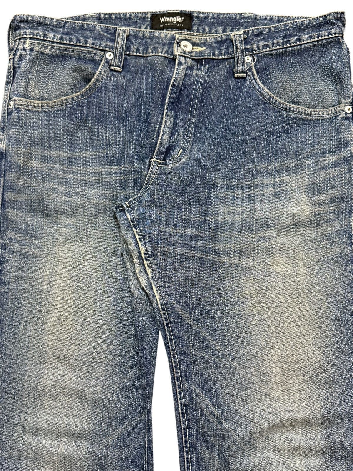 Wrangler Vintage 90s Wrangler Blue Faded Wash Wide Leg Bootcuts Jeans Size US 36 / EU 52 - 4 Thumbnail