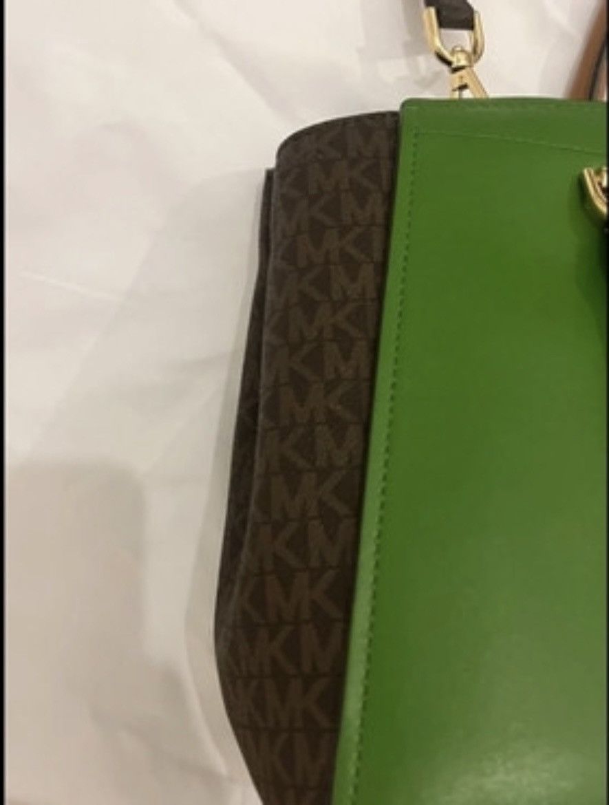 Michael Kors Michael Kors Handbag Green Brown Leather Size ONE SIZE - 6 Thumbnail