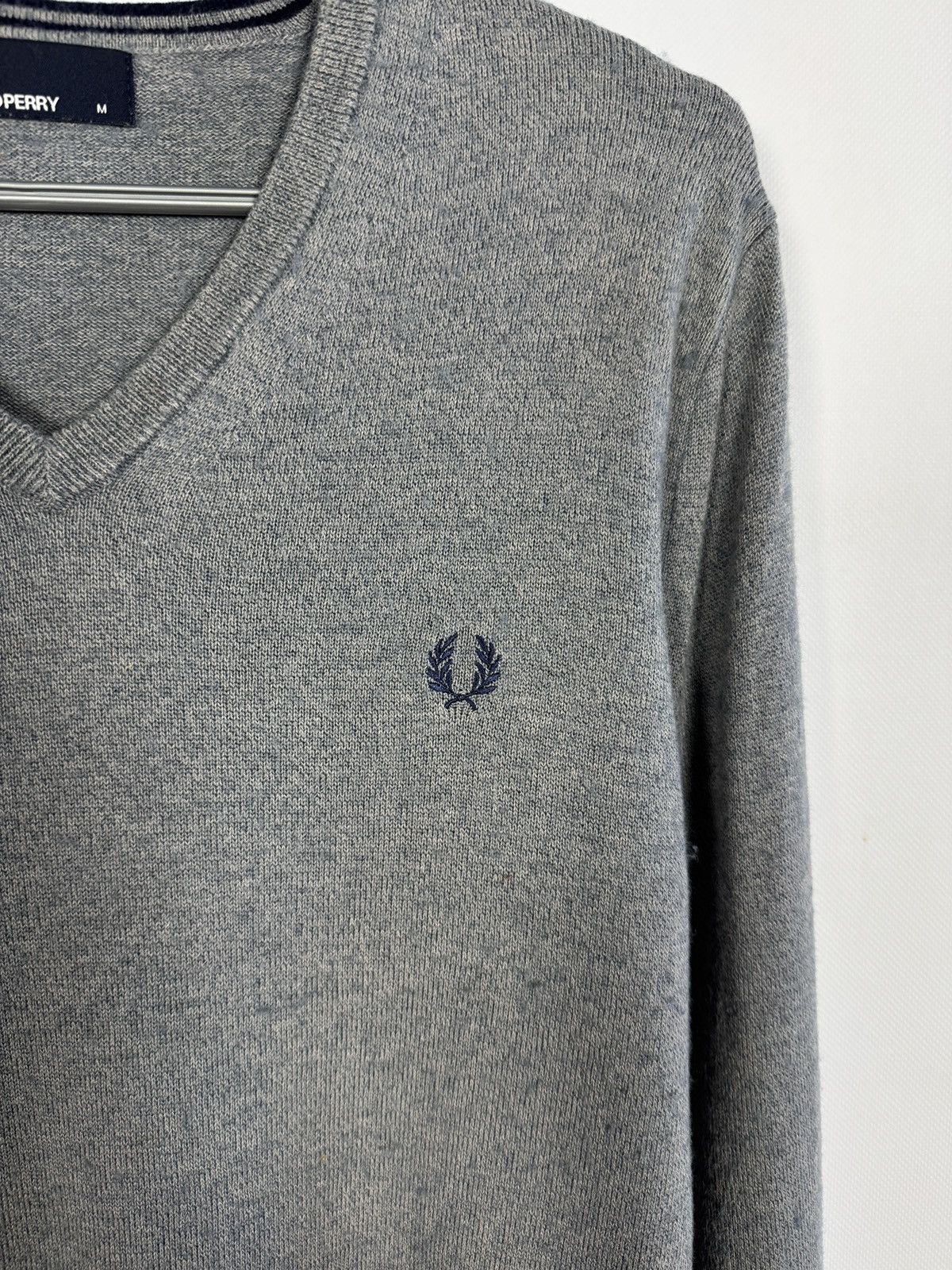 Fred Perry Fred Perry V-Neck Merino Wool Sweater Pullover Size M Size US M / EU 48-50 / 2 - 6 Thumbnail