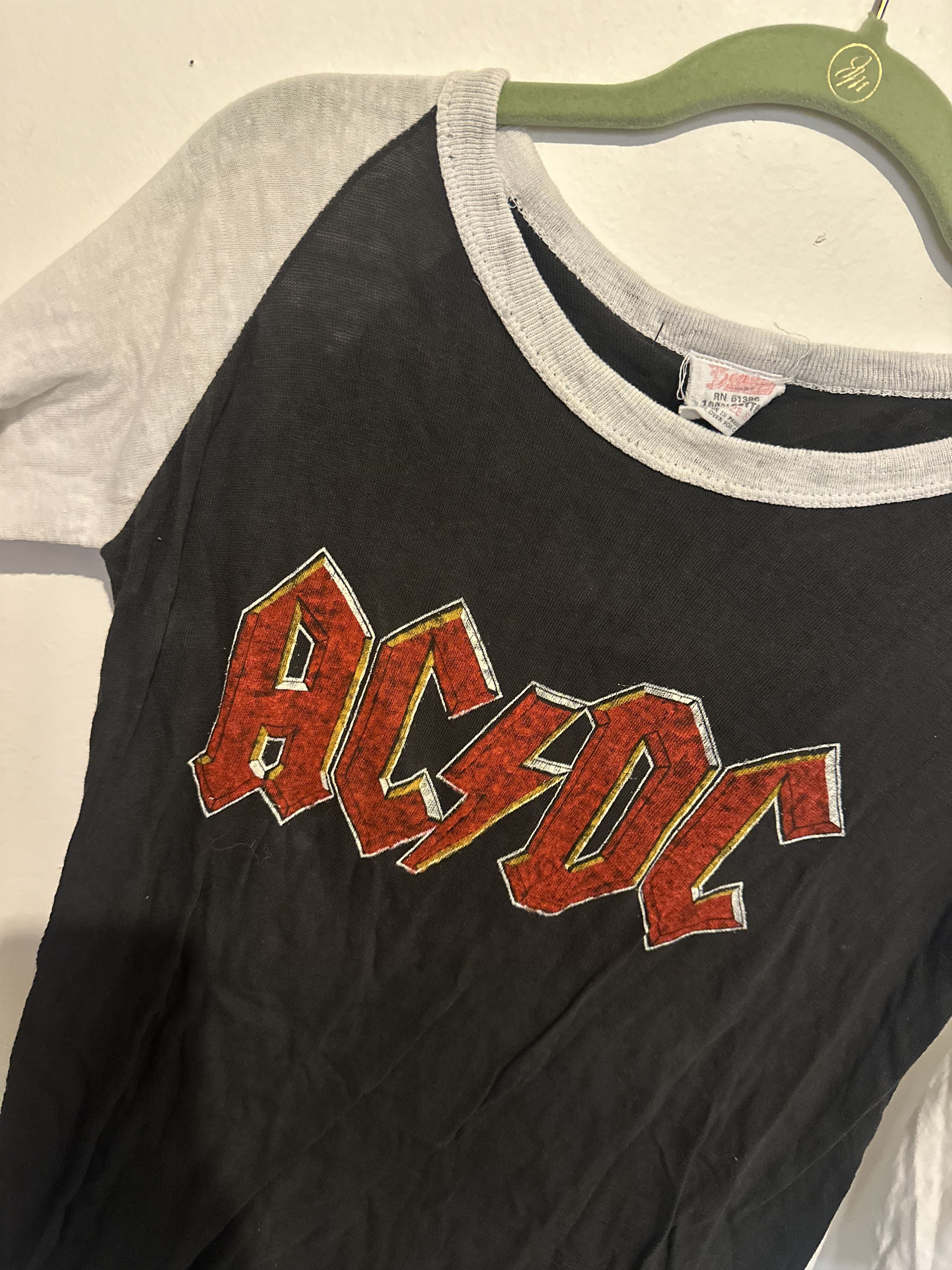 Vintage Vintage 80’s AC/DC “logo” raglan 3/4 sleeve t-shirt Size US S / EU 44-46 / 1 - 3 Thumbnail