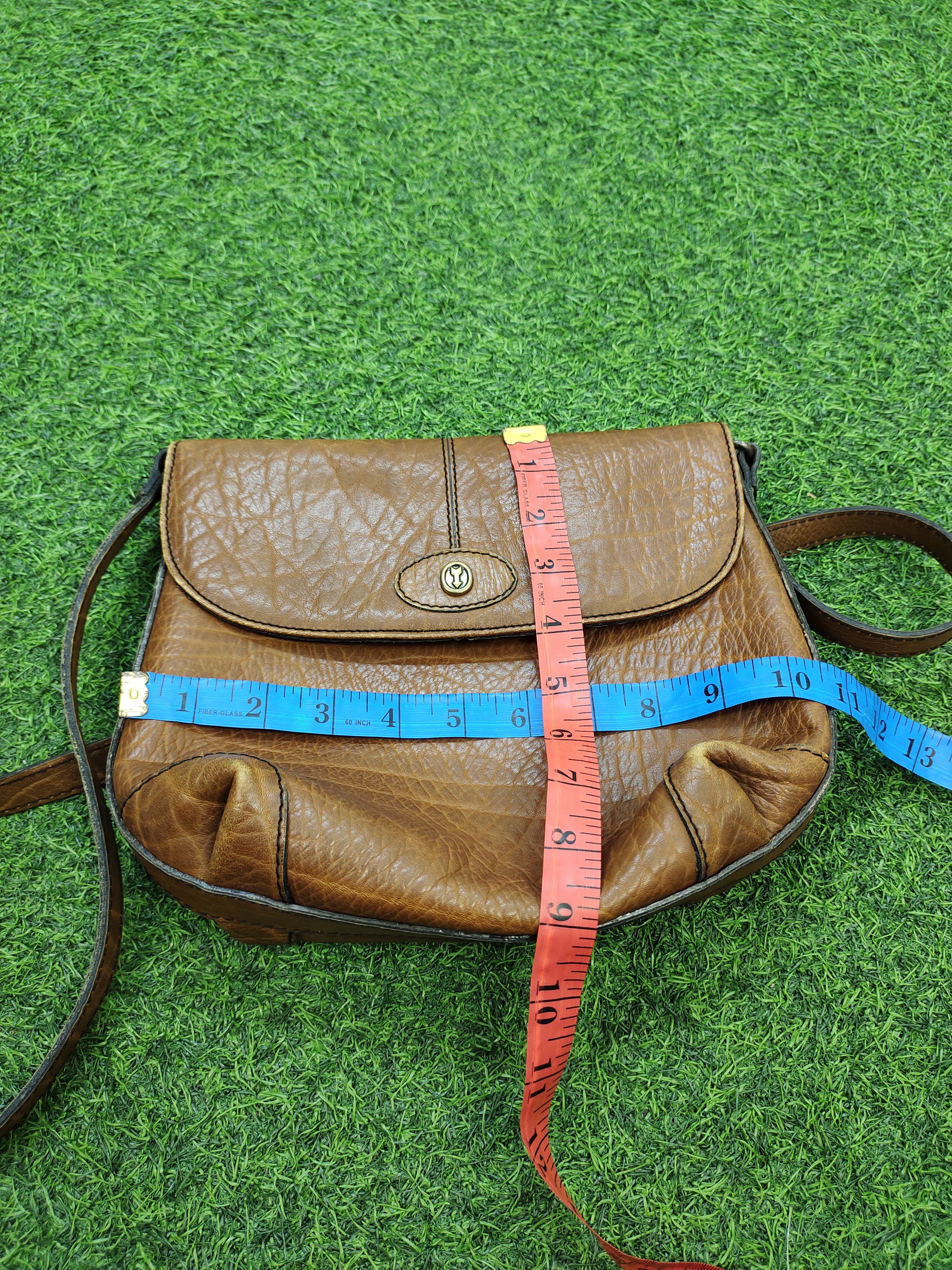 Leather Vintage 70s Caracciola Patina Leather Sling Bag Size ONE SIZE - 14 Thumbnail
