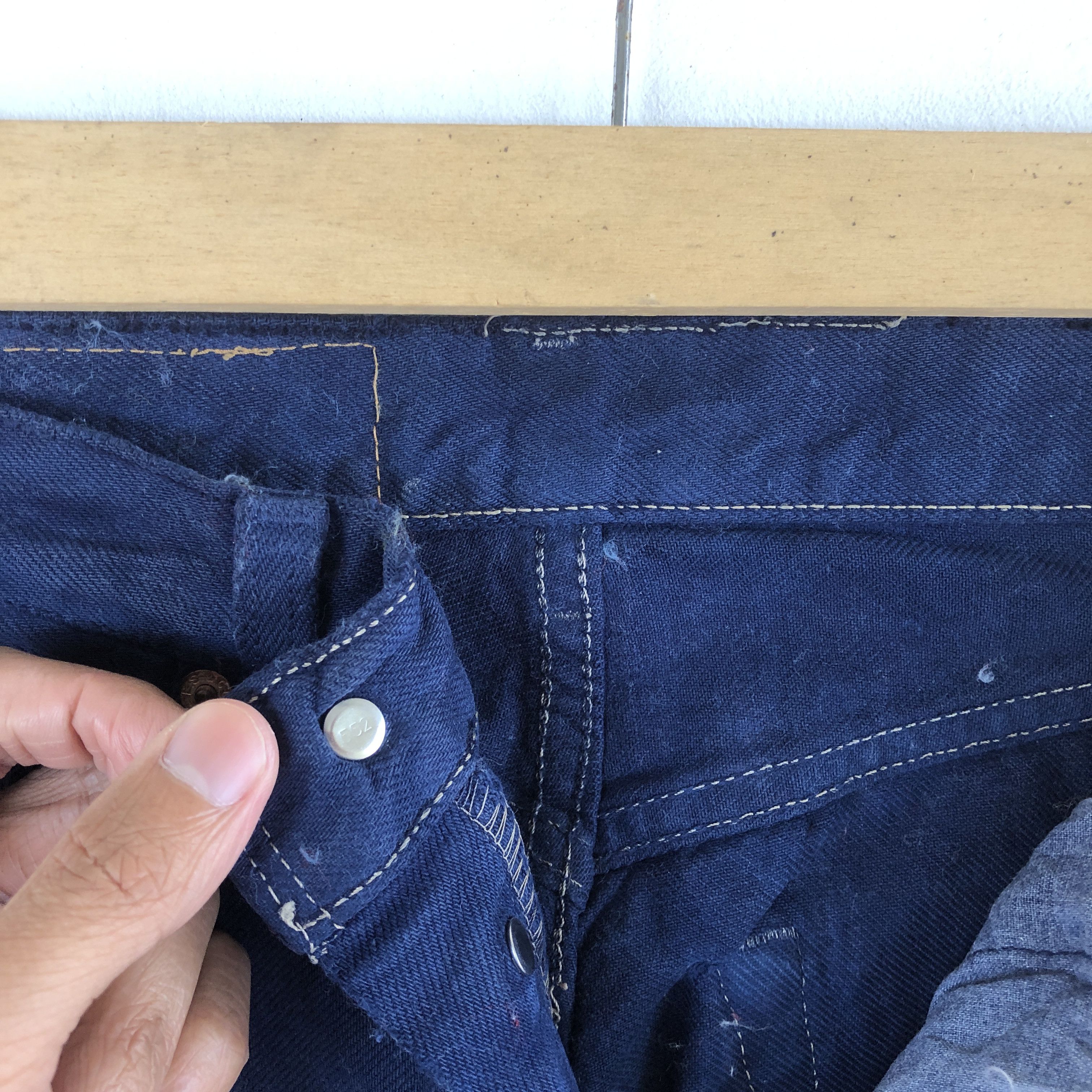 Levi's Vintage Levis 501 Distressed Jeans Levi's Purple Denim Size 28" / US 6 / IT 42 - 7 Thumbnail