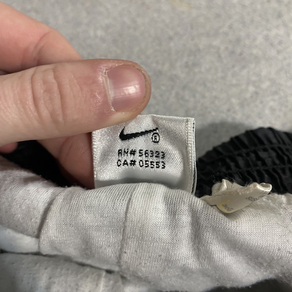 Nike Vintage Nike Track Pants Size US 34 / EU 50 - 8 Thumbnail