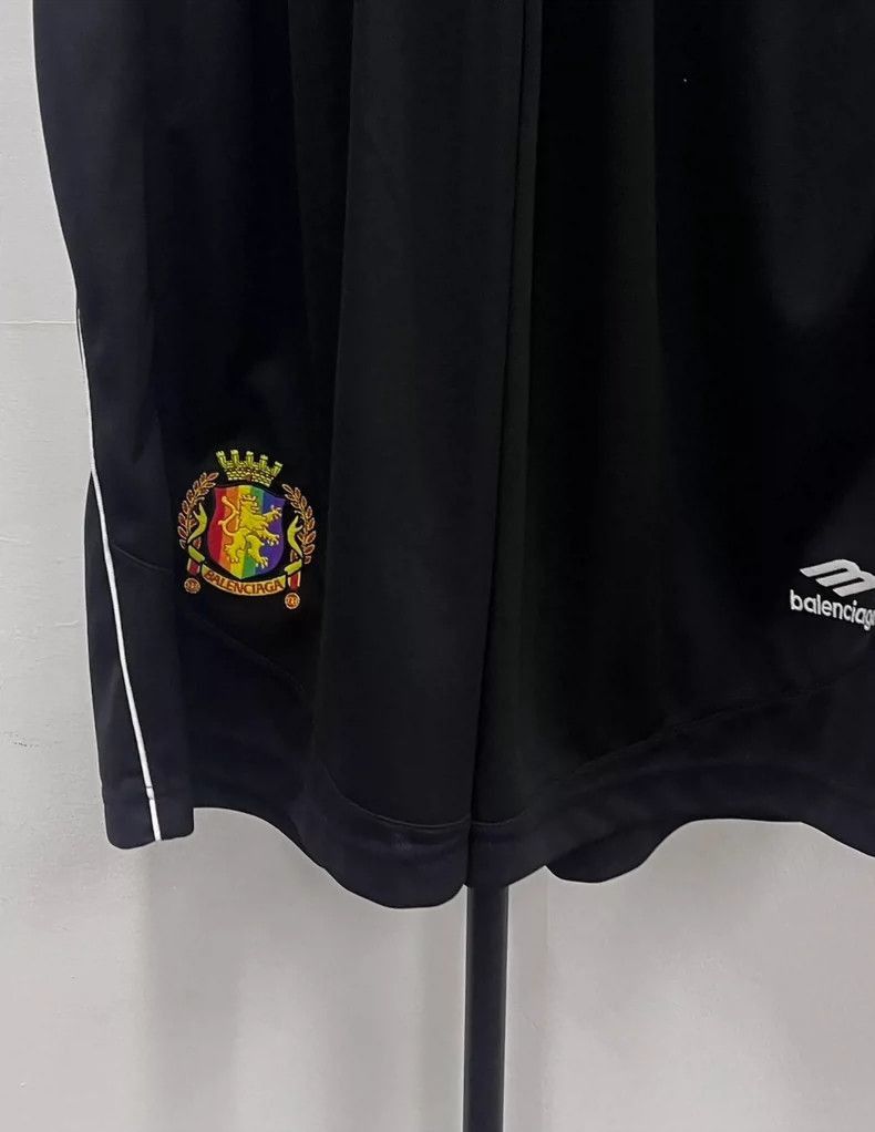 Balenciaga Balenciaga Manchester United Lion Logo Shorts-2505 Size US 30 / EU 46 - 3 Thumbnail