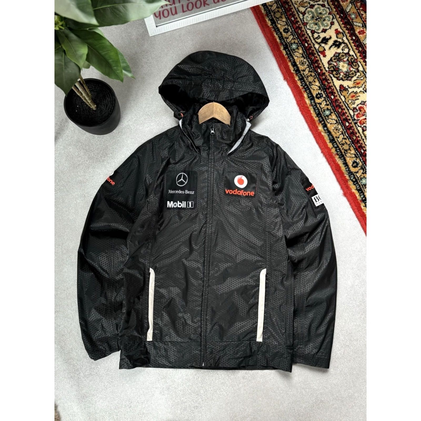 Mercedes-Benz Vintage Mercedes-Benz Hugo Boss Vodafone Track Nylon Jacket S Black Windbreaker 90s Racing Mercedes Racing Mens Shirt Size US S / EU 44-46 / 1 - 2 Thumbnail