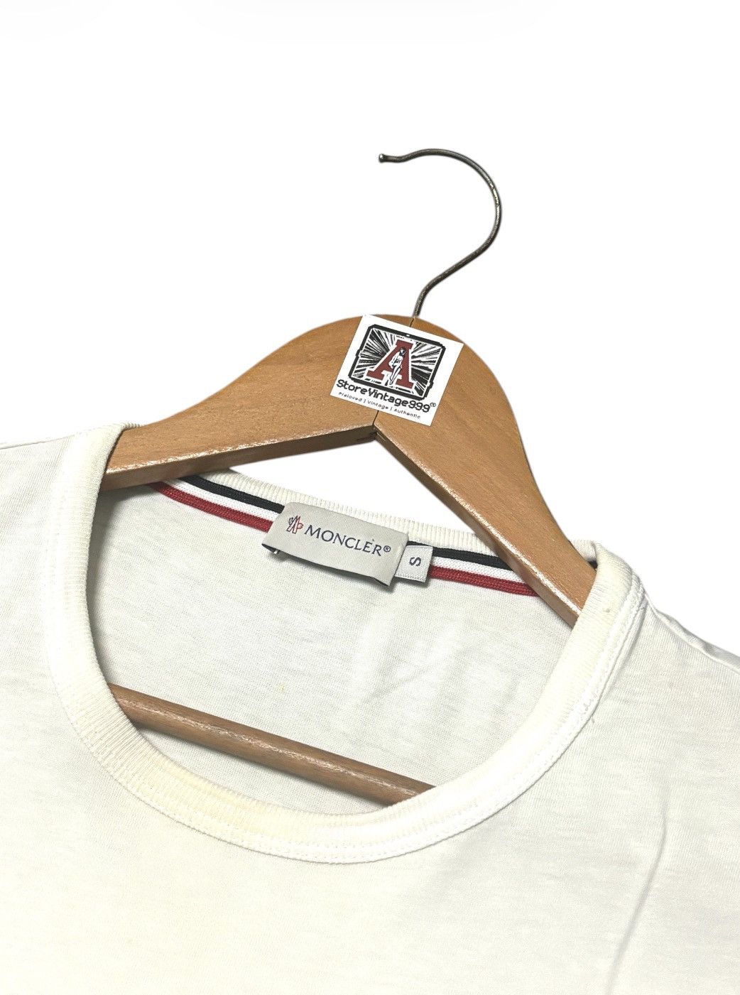 Moncler 💸BINDDING OFFER💸MONCLER MAGLIA SMALL LOGO POKET TSHIRT TEE💥 Size US S / EU 44-46 / 1 - 11 Thumbnail