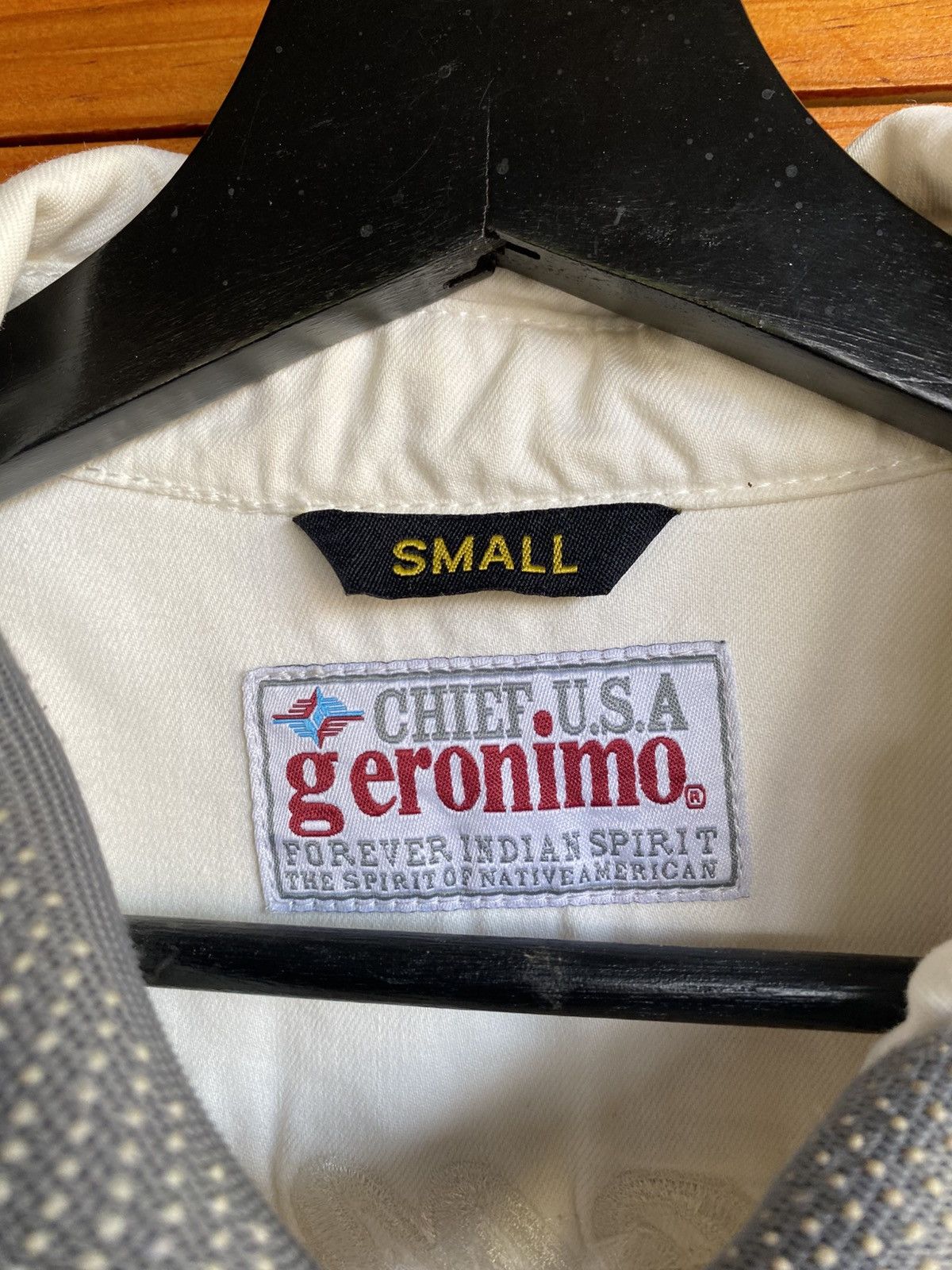Japanese Brand Vintage Geronimo Chief U.S.A. White Embroidered Jacket Nativ Size US S / EU 44-46 / 1 - 9 Thumbnail