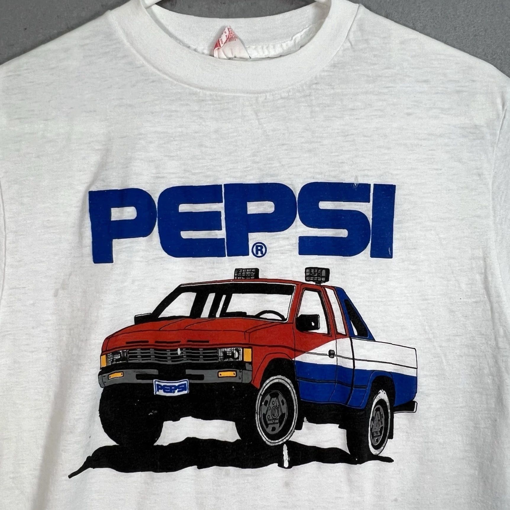 Vintage VINTAGE 90s Nissan Hardbody Truck Pepsi Promo Graphic Tee Adult Large White Mens Size US L / EU 52-54 / 3 - 2 Thumbnail