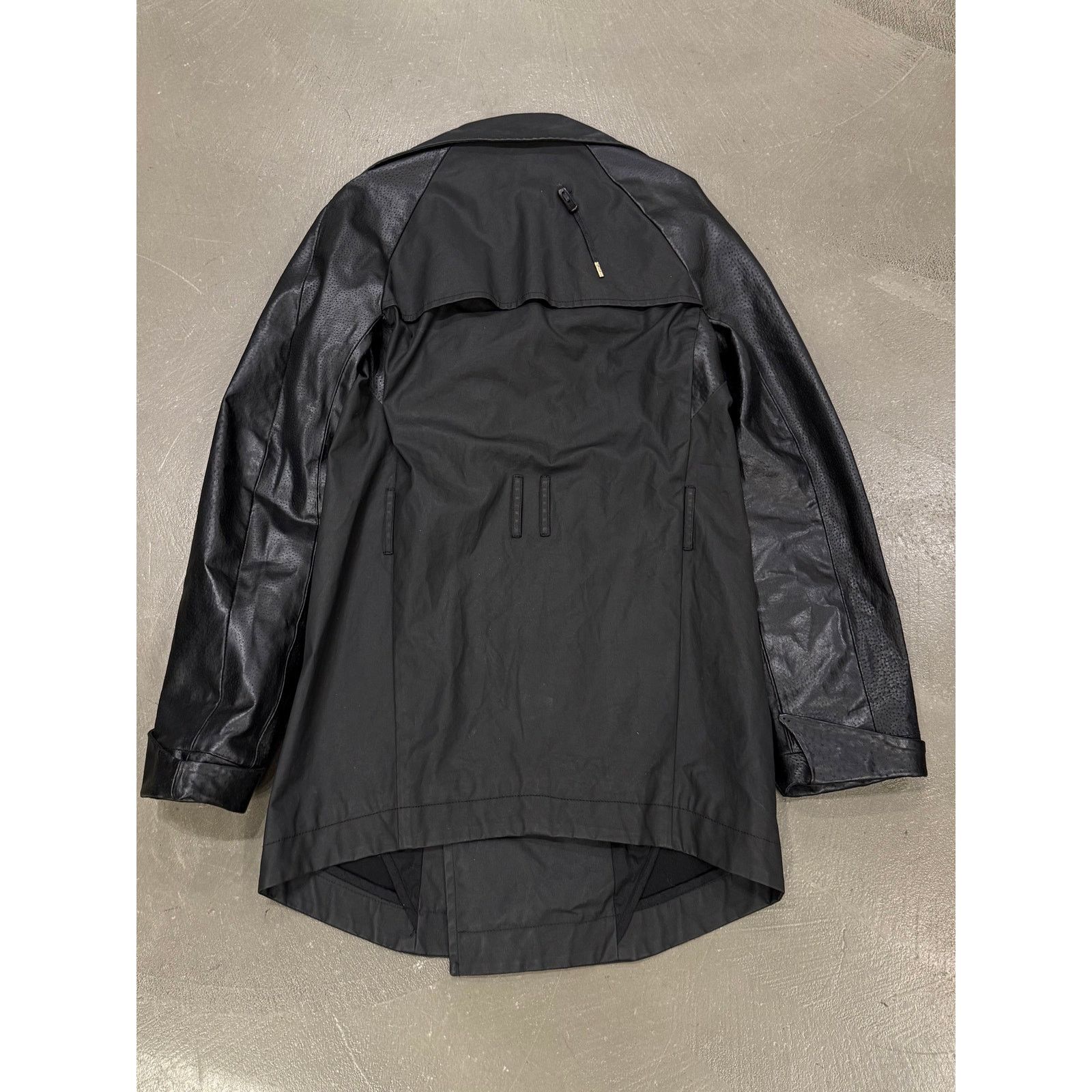 Boris Bidjan Saberi S/S2013 Boris Bidjan Saberi runway hybrid trench coat Size US M / EU 48-50 / 2 - 3 Thumbnail