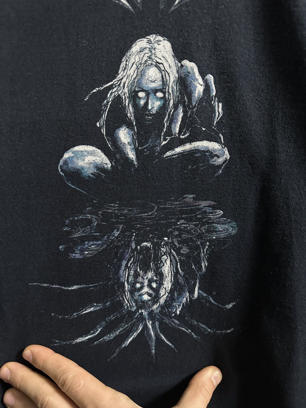Vintage Rare Vintage T-Shirt Torture Device Religion Style. Size US L / EU 52-54 / 3 - 2 Thumbnail