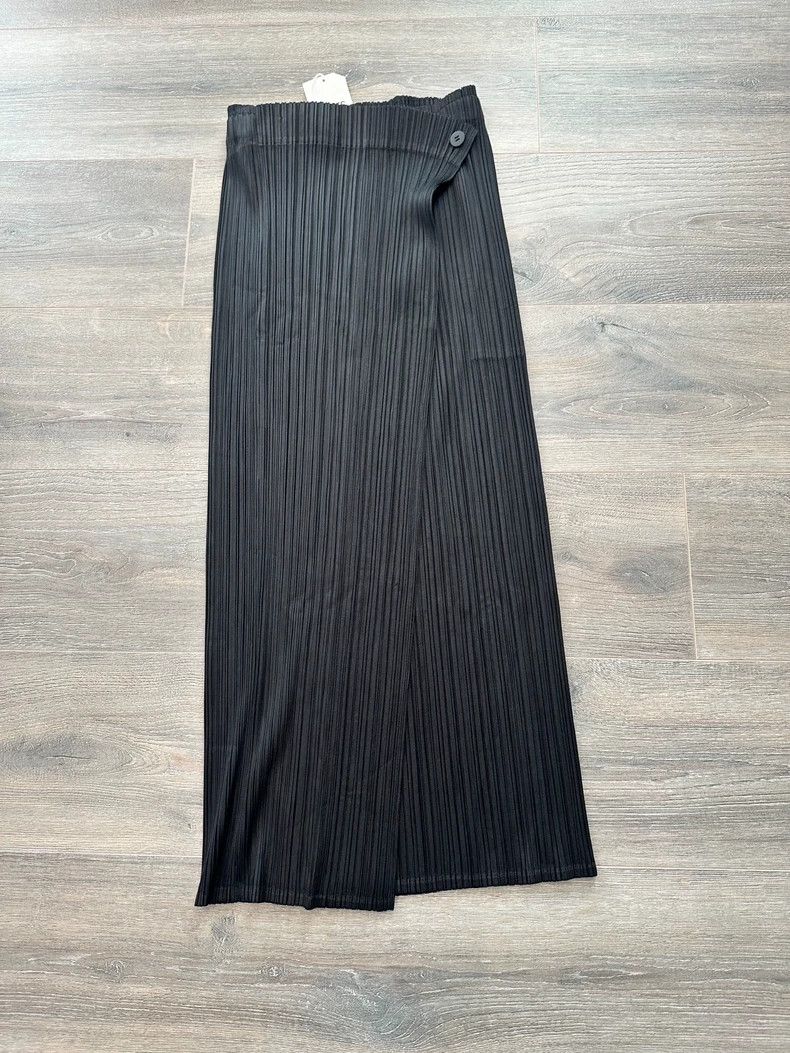Issey Miyake Issey Miyake size:3 Black skirt Size M / US 6-8 / IT 42-44 - 2 Thumbnail