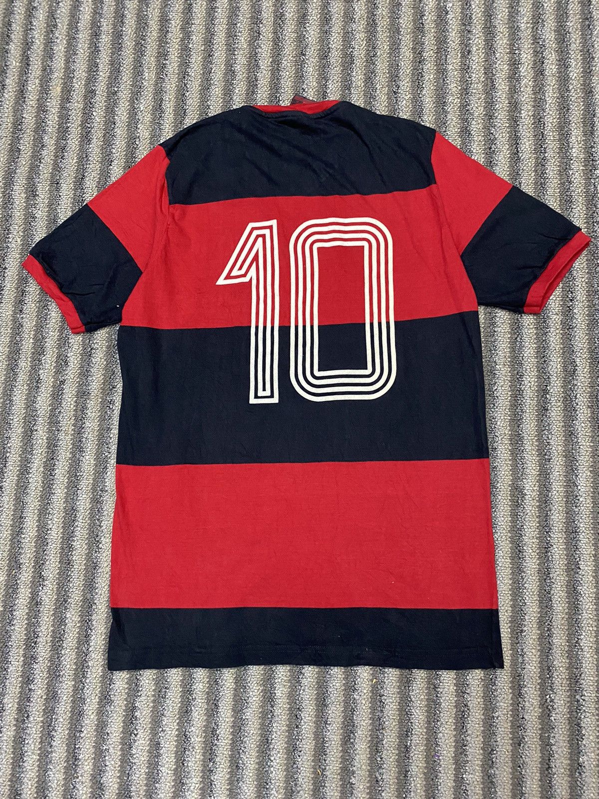 Vintage Retro Soccer Jersey of Flamengo from 1981 Size US S / EU 44-46 / 1 - 15 Thumbnail