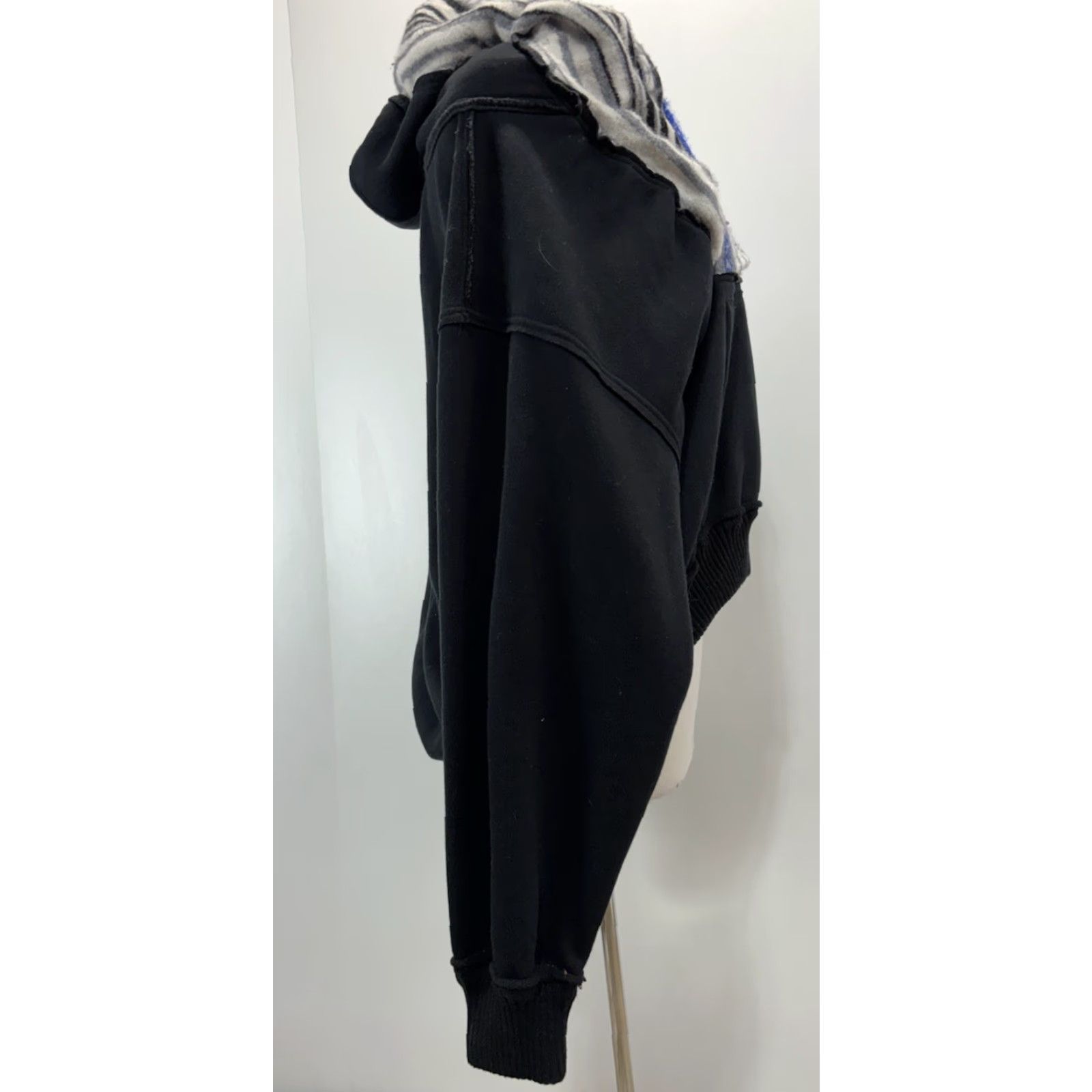 Free People Free People Sweatshirt Oversized XL Black Hood Boho Slouchy Crop Pullover Women’s Size XL Size XL / US 12-14 / IT 48-50 - 4 Thumbnail