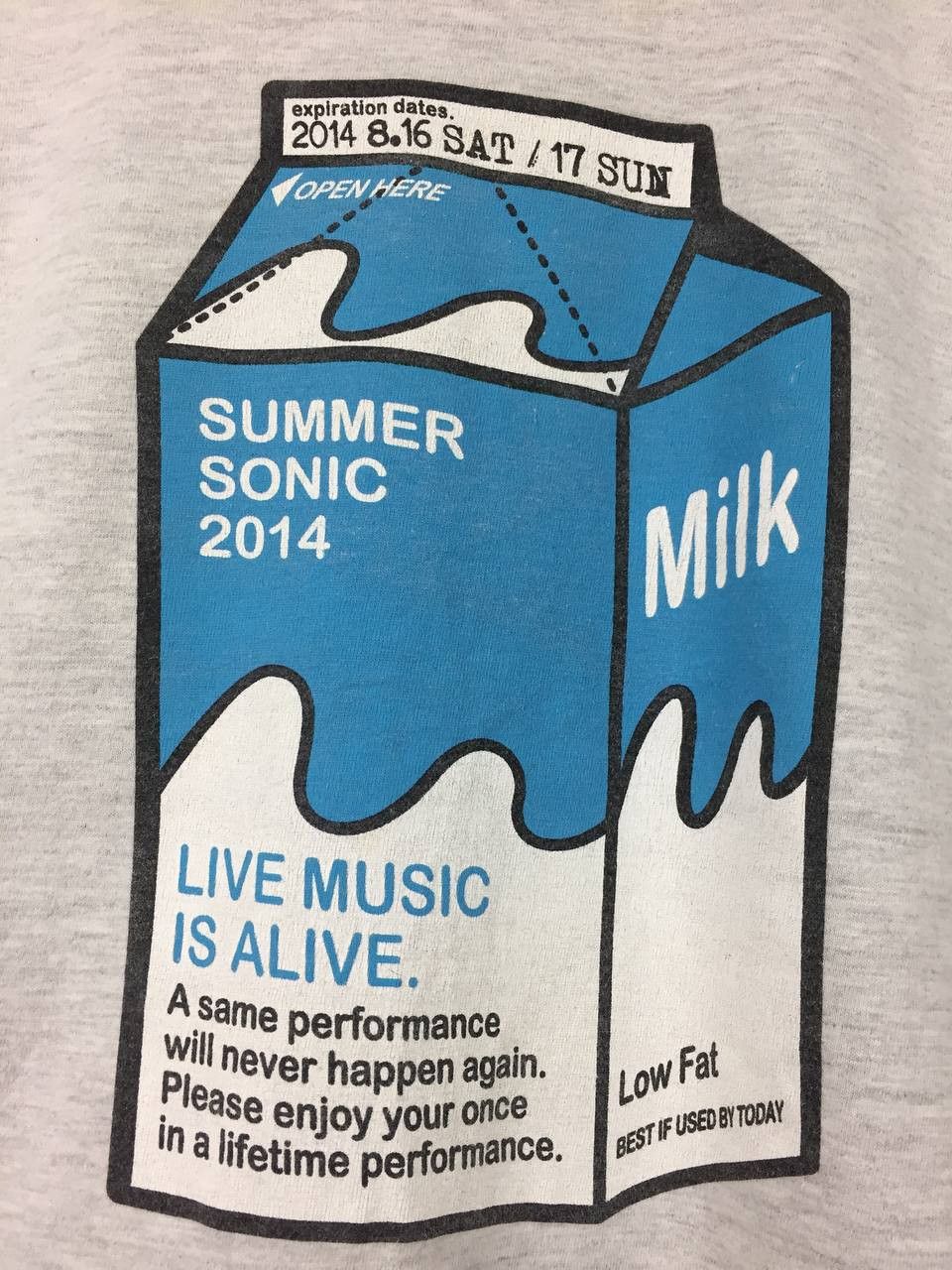 Band Tees Summer Sonic 2014 Music Fest Arctic Monkey Queen Band Tee Size US L / EU 52-54 / 3 - 6 Thumbnail