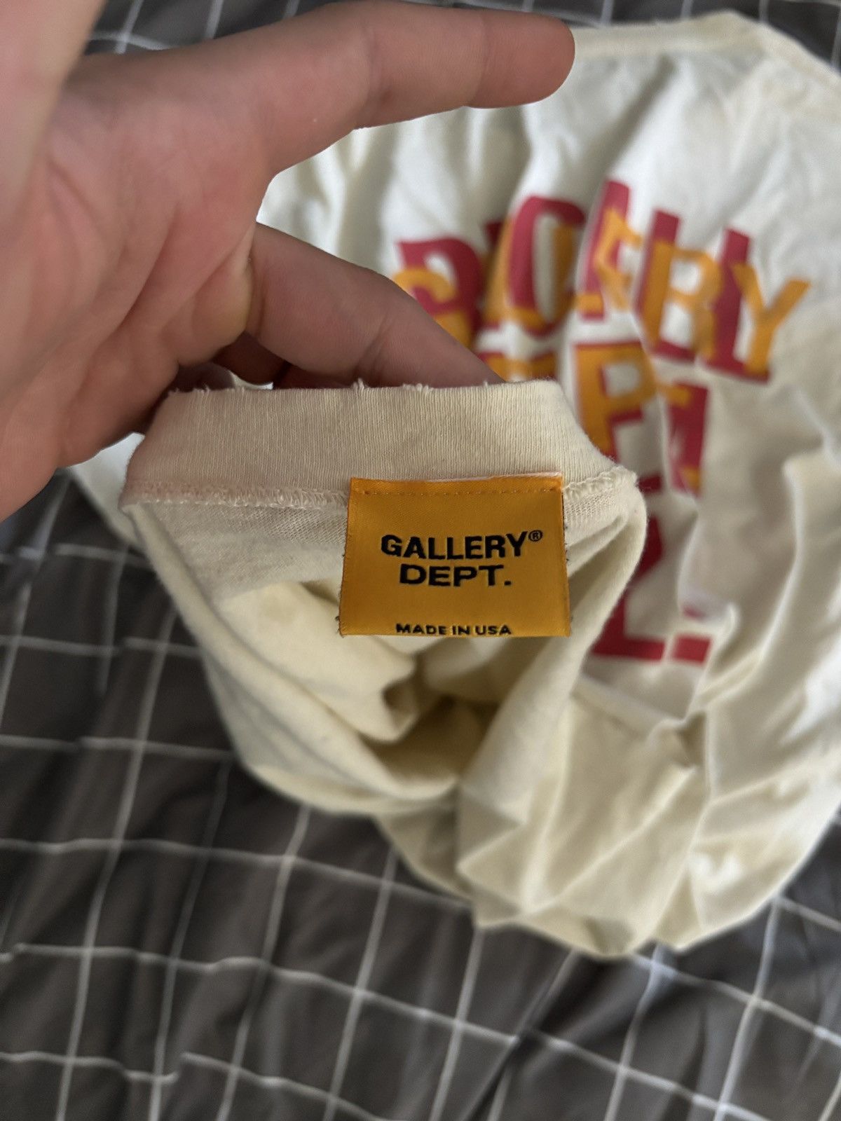 Gallery Dept. Gallery dept 8ball T (distressed) Size US L / EU 52-54 / 3 - 4 Thumbnail